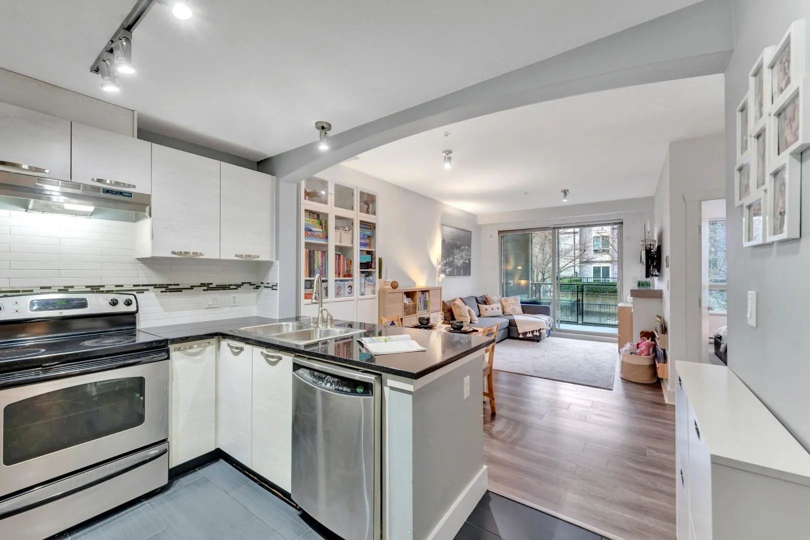 308 7478 Byrnepark Walk