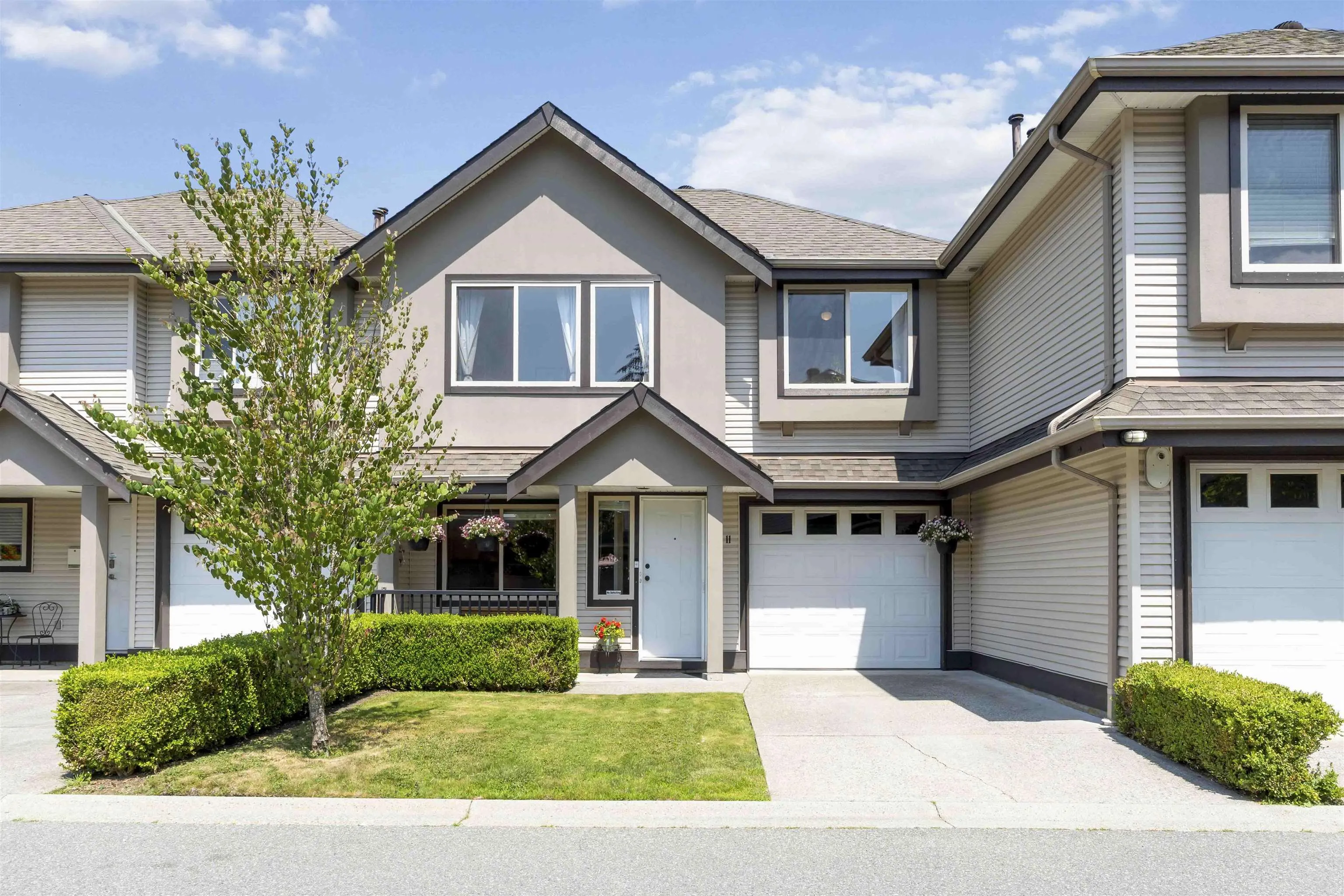 11 11860 210 Street