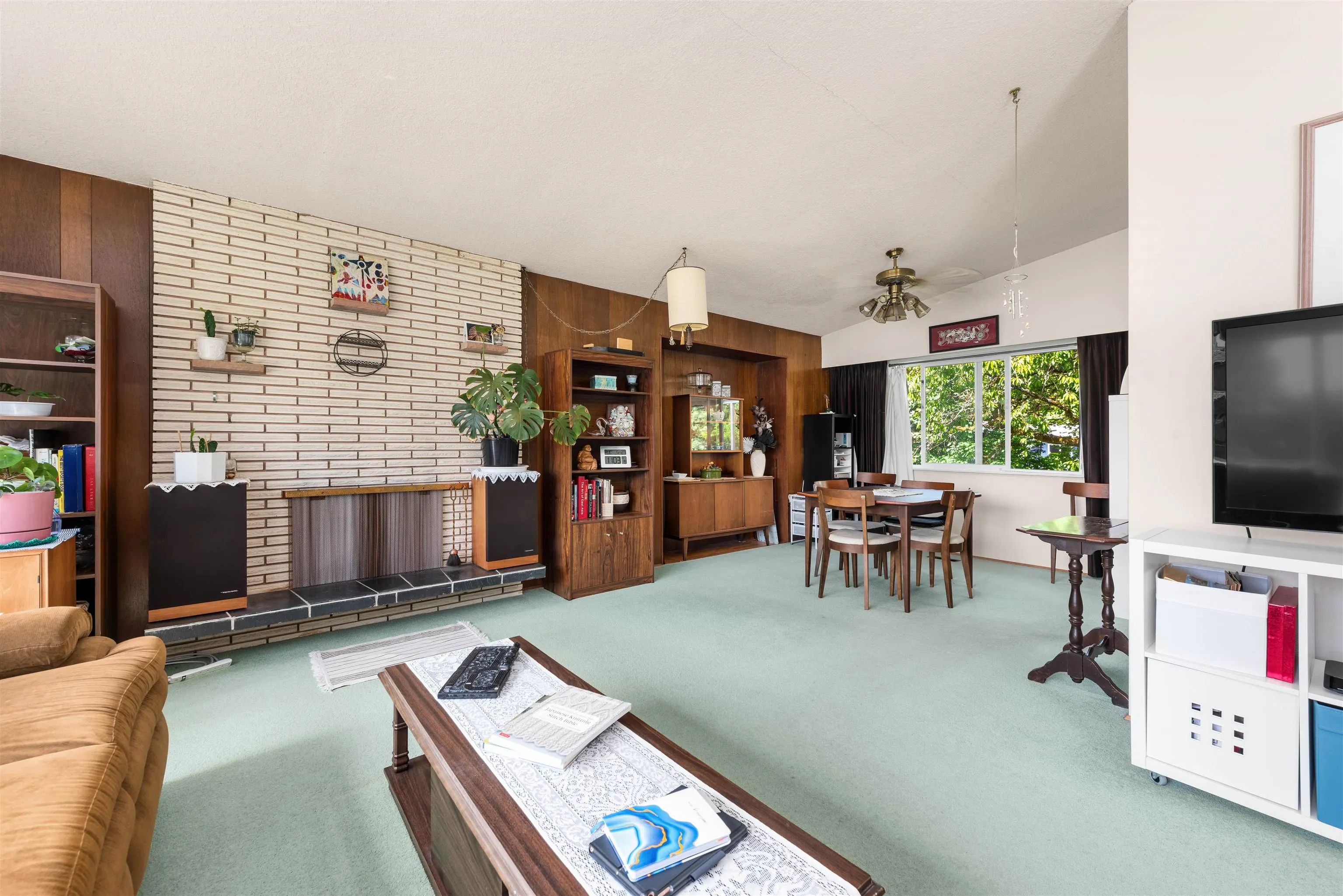 7482 Kraft Place