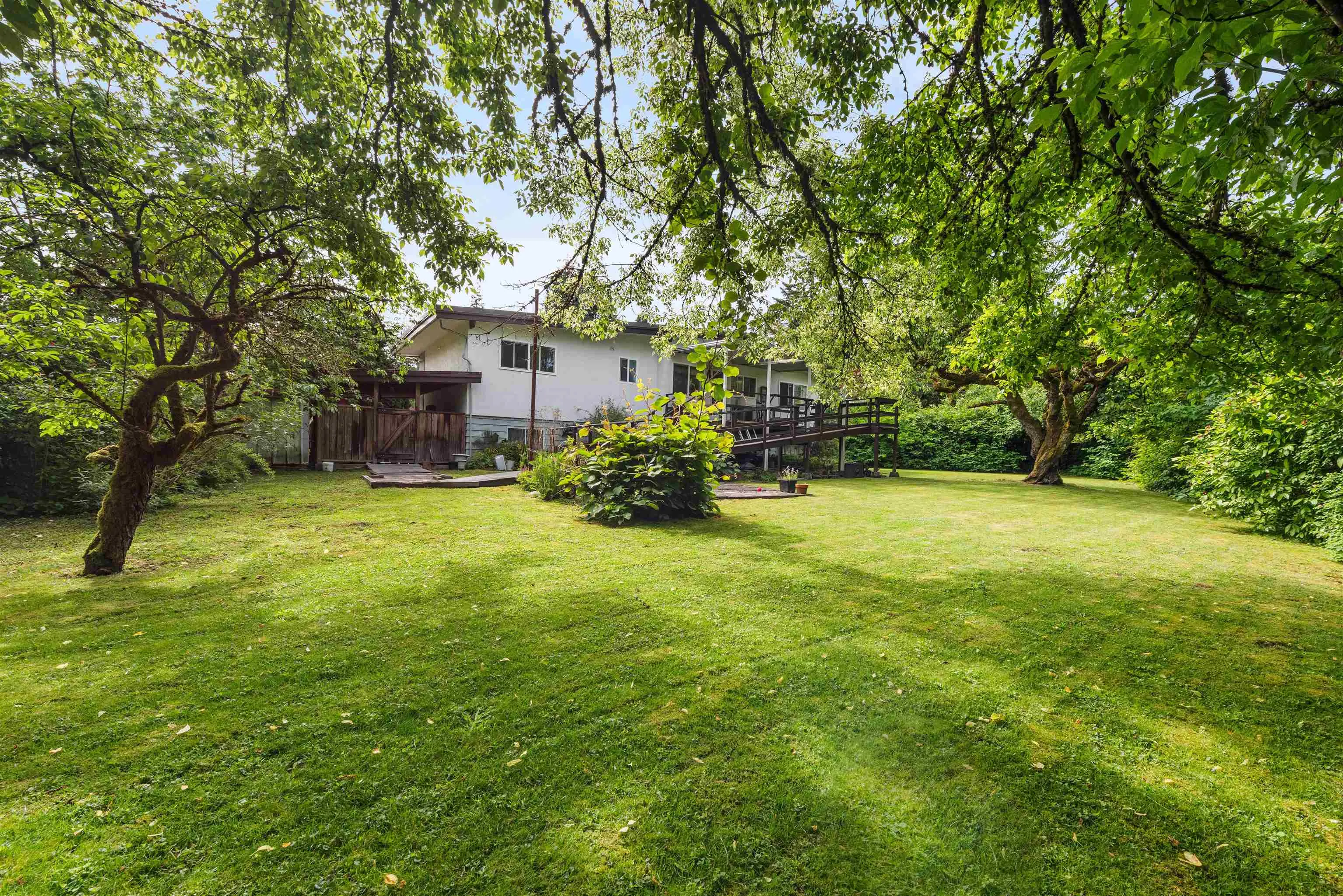7482 Kraft Place