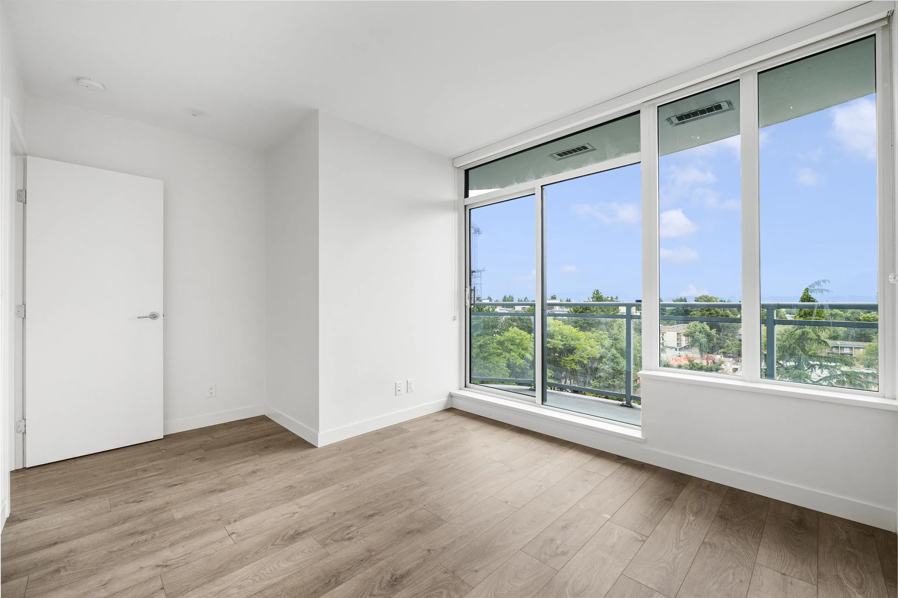 801 13318 104 Avenue