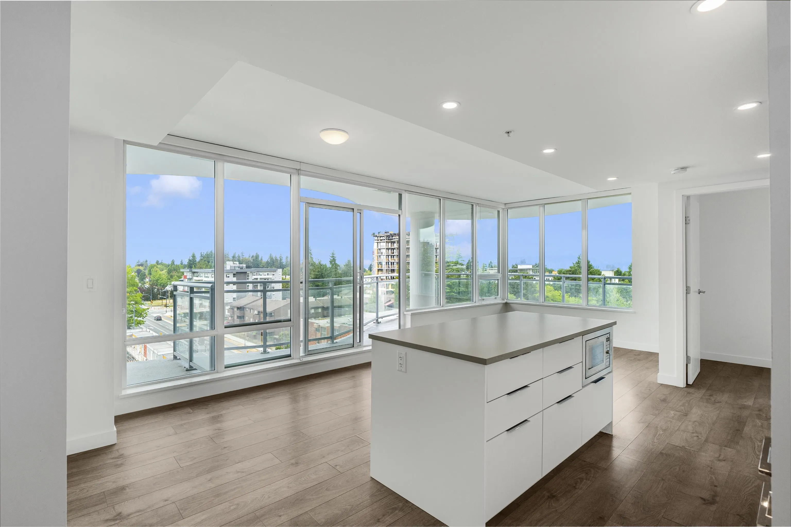 801 13318 104 Avenue