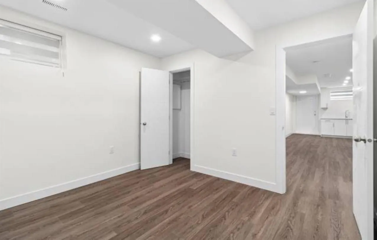 Suite 10320 243 St
