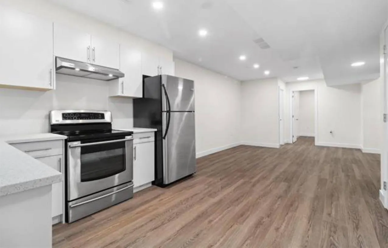 Suite 10320 243 St
