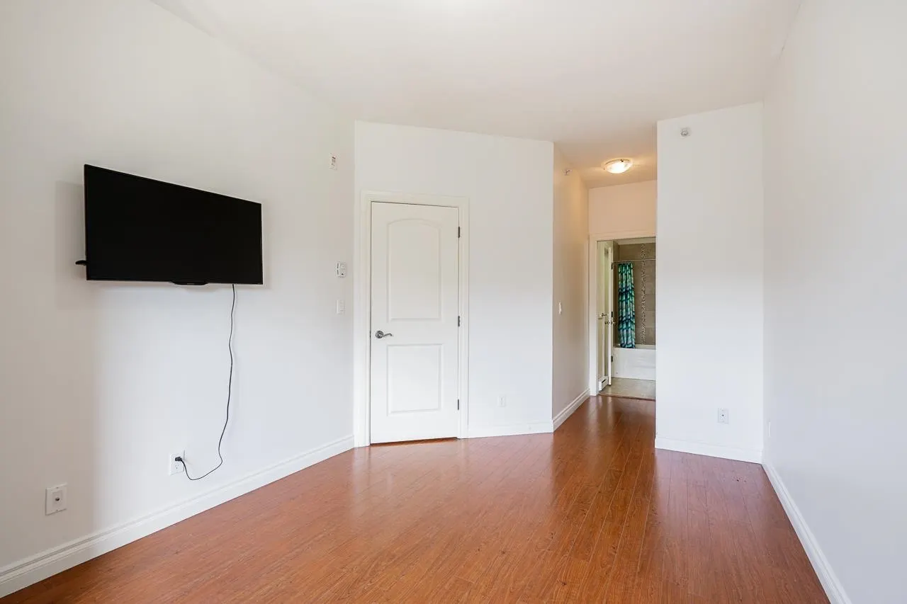 509 8717 160 Street