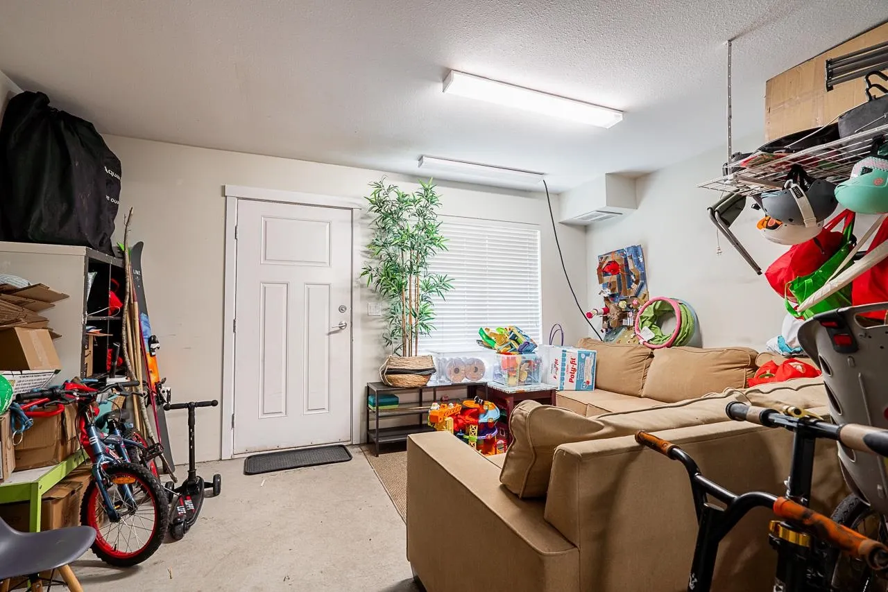30 20967 76 Avenue