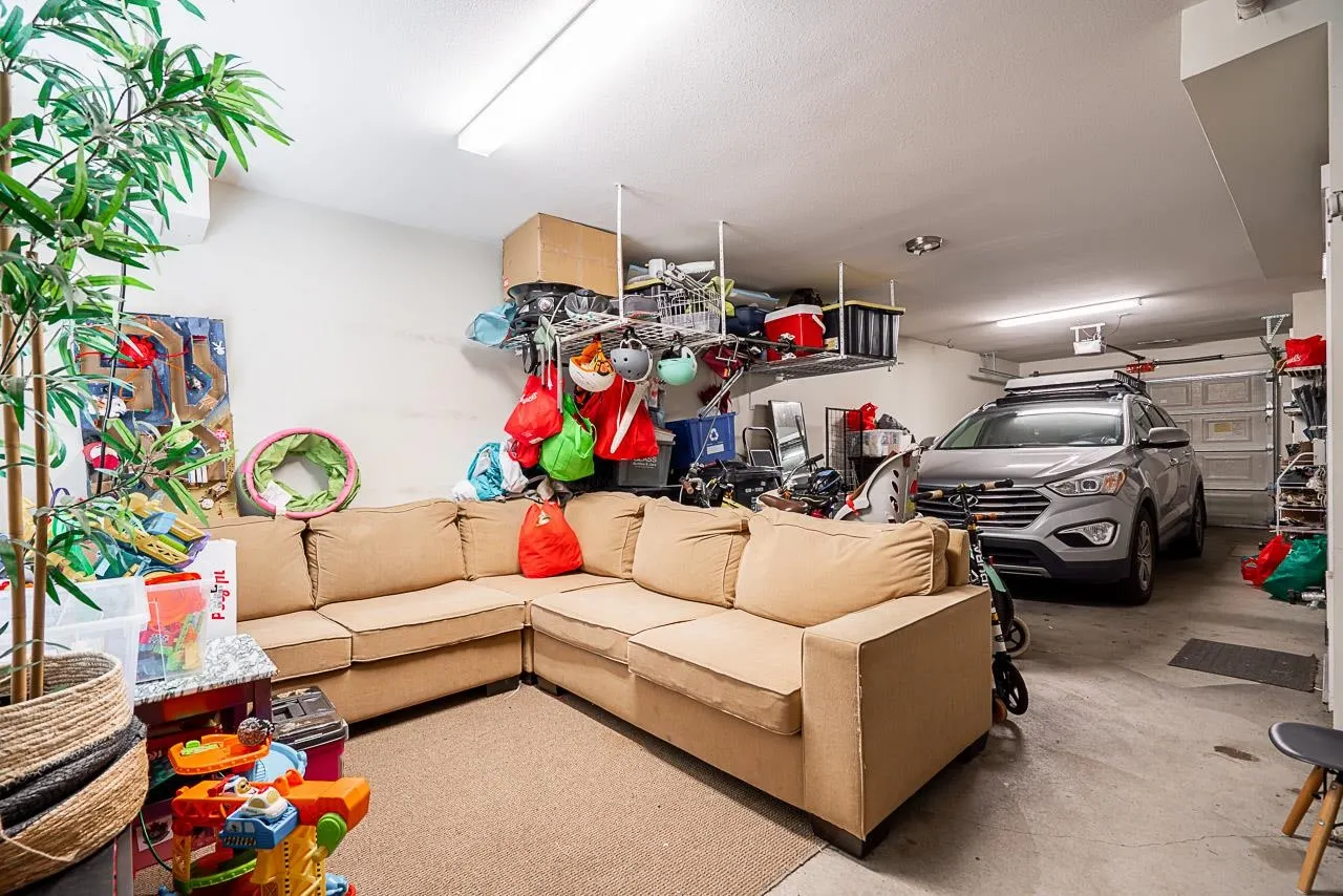 30 20967 76 Avenue