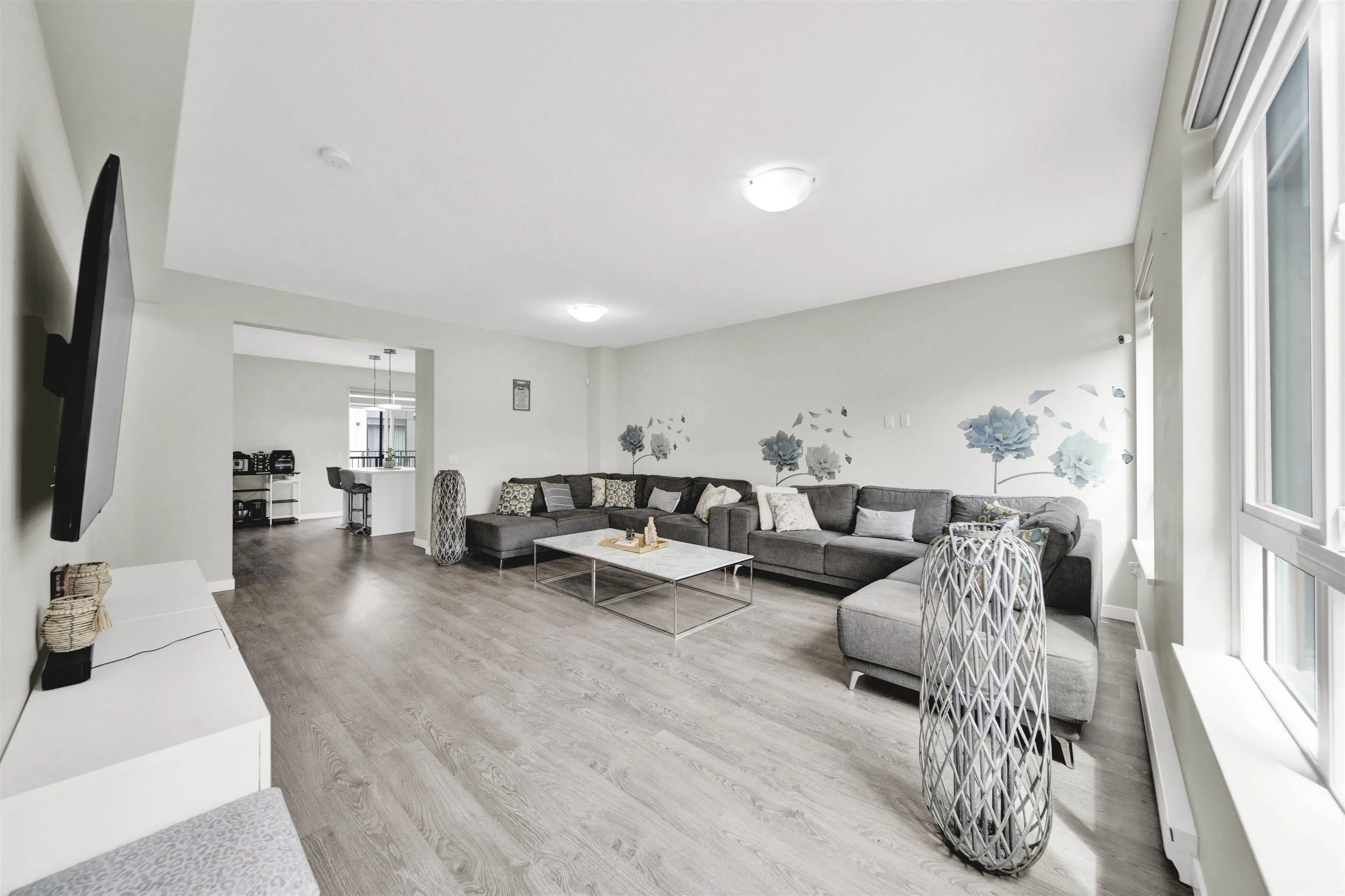147 15111 Edmund Drive