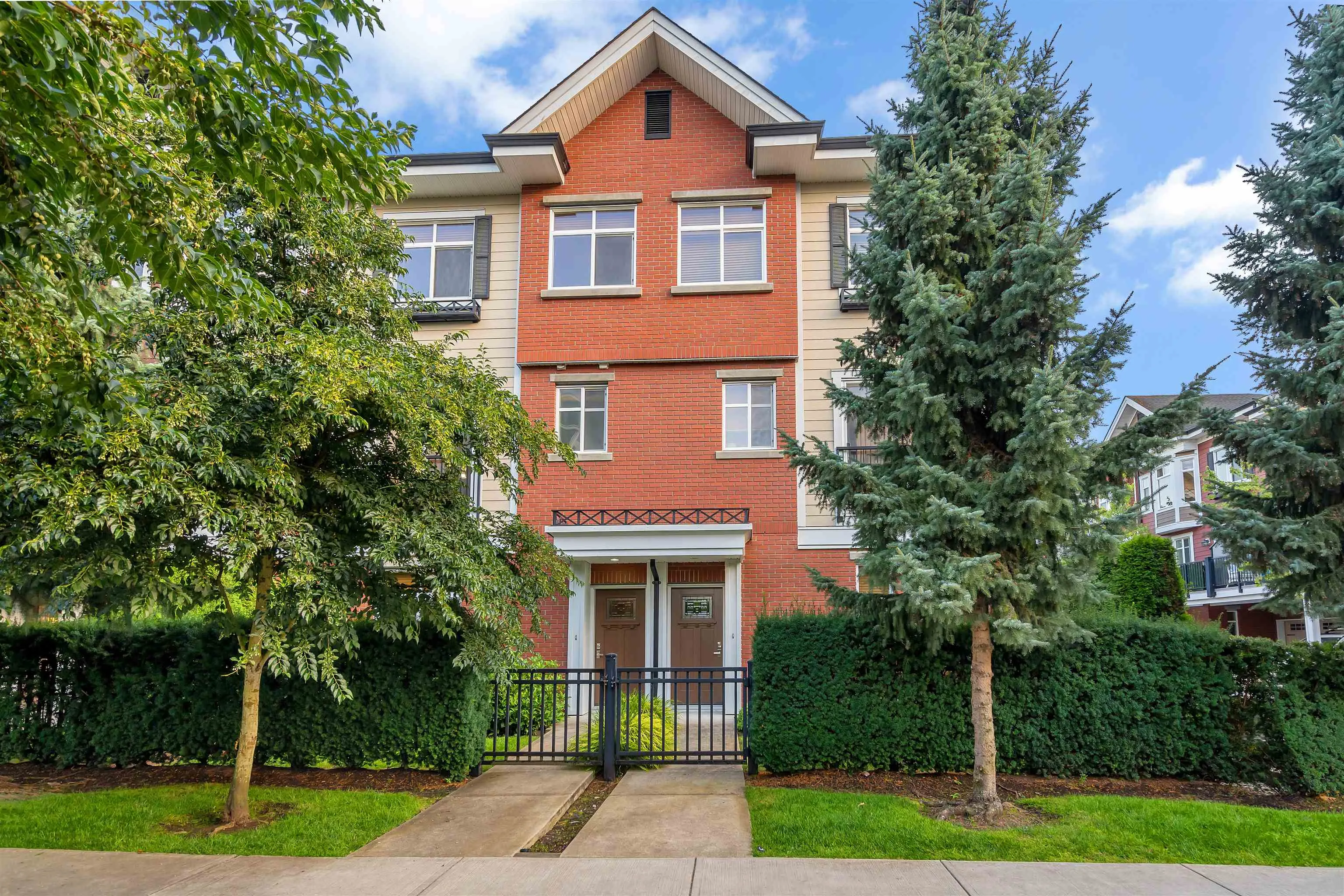 69 8068 207 Street