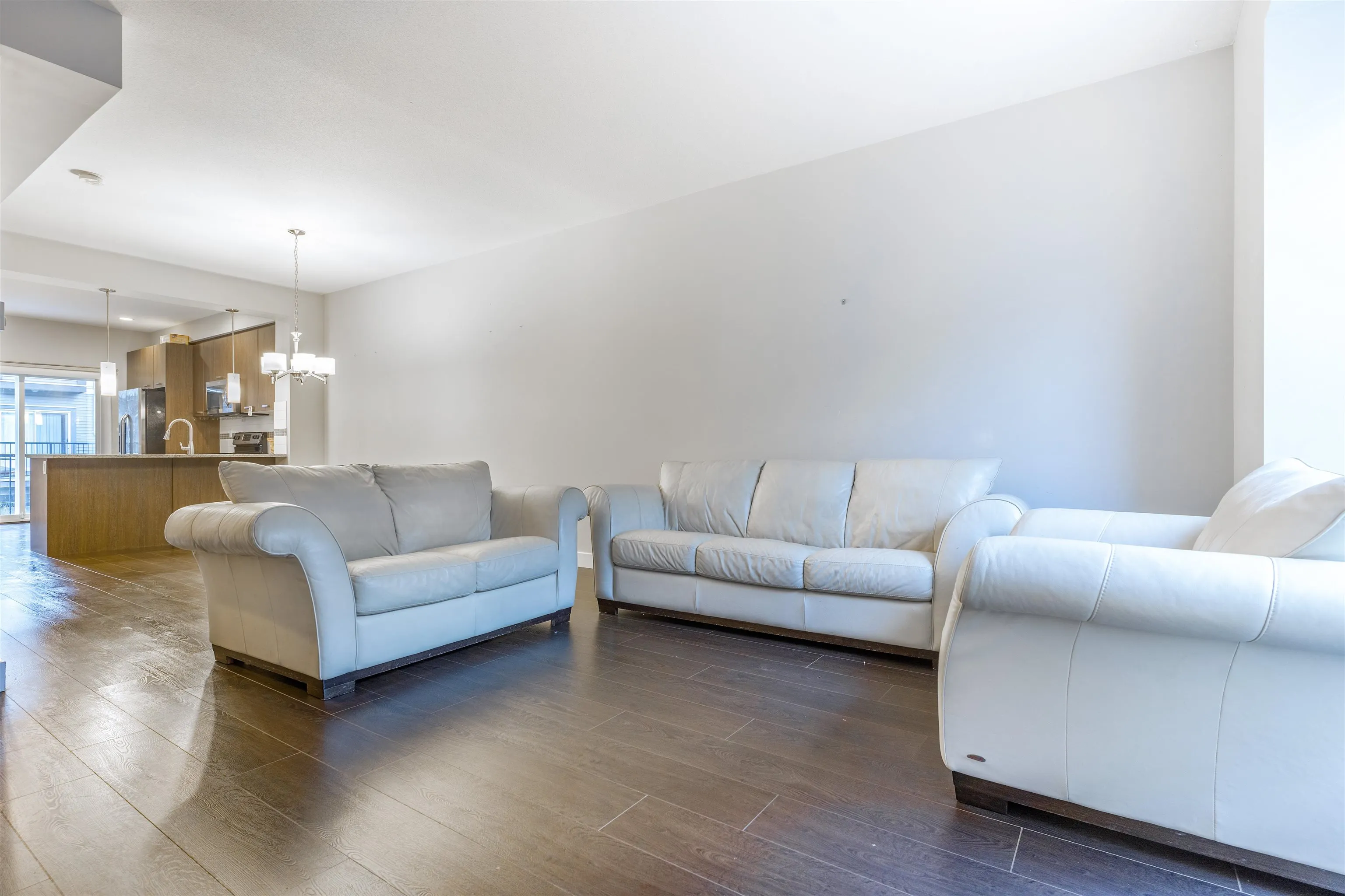 88 5888 144 Street