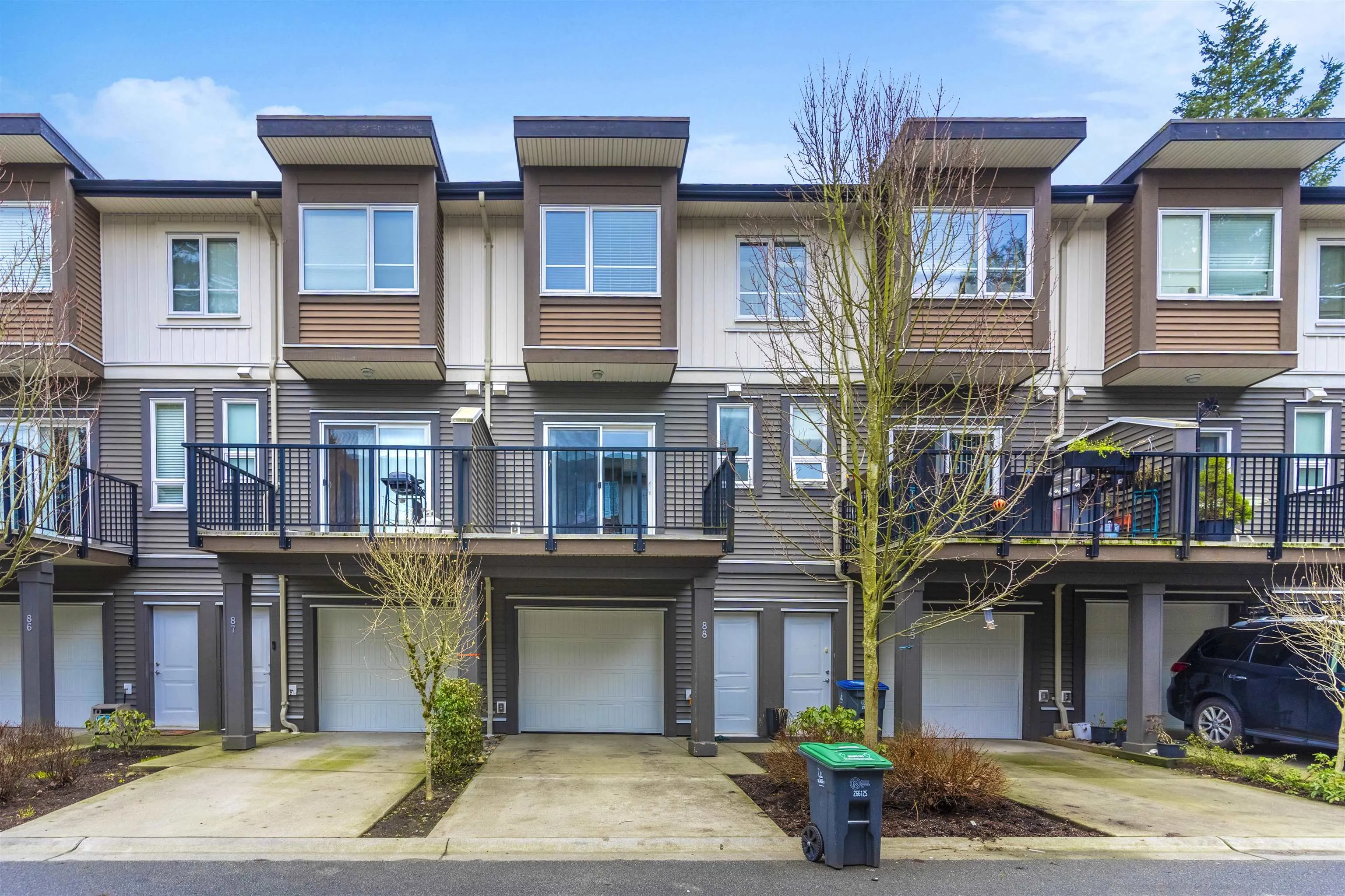 88 5888 144 Street