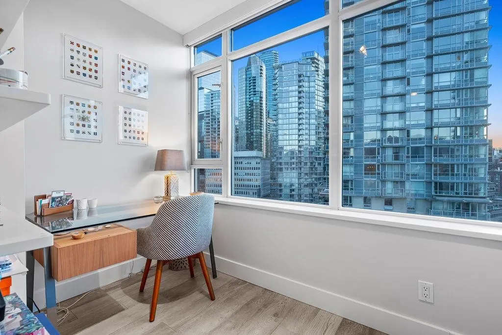 1304 1281 W Cordova Street