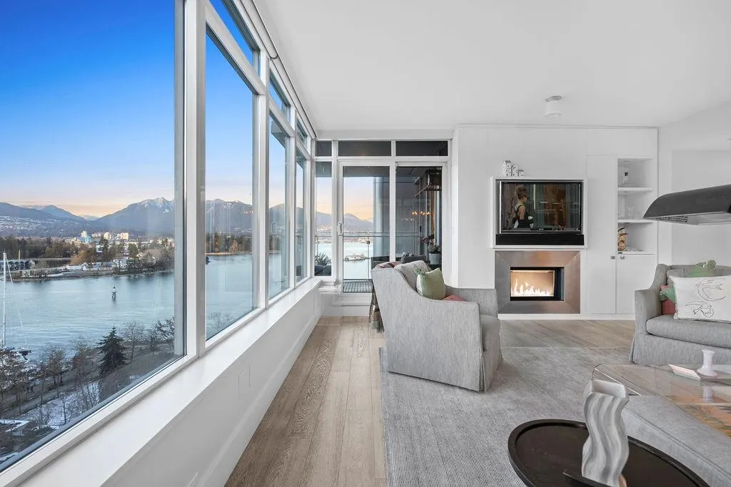 1304 1281 W Cordova Street