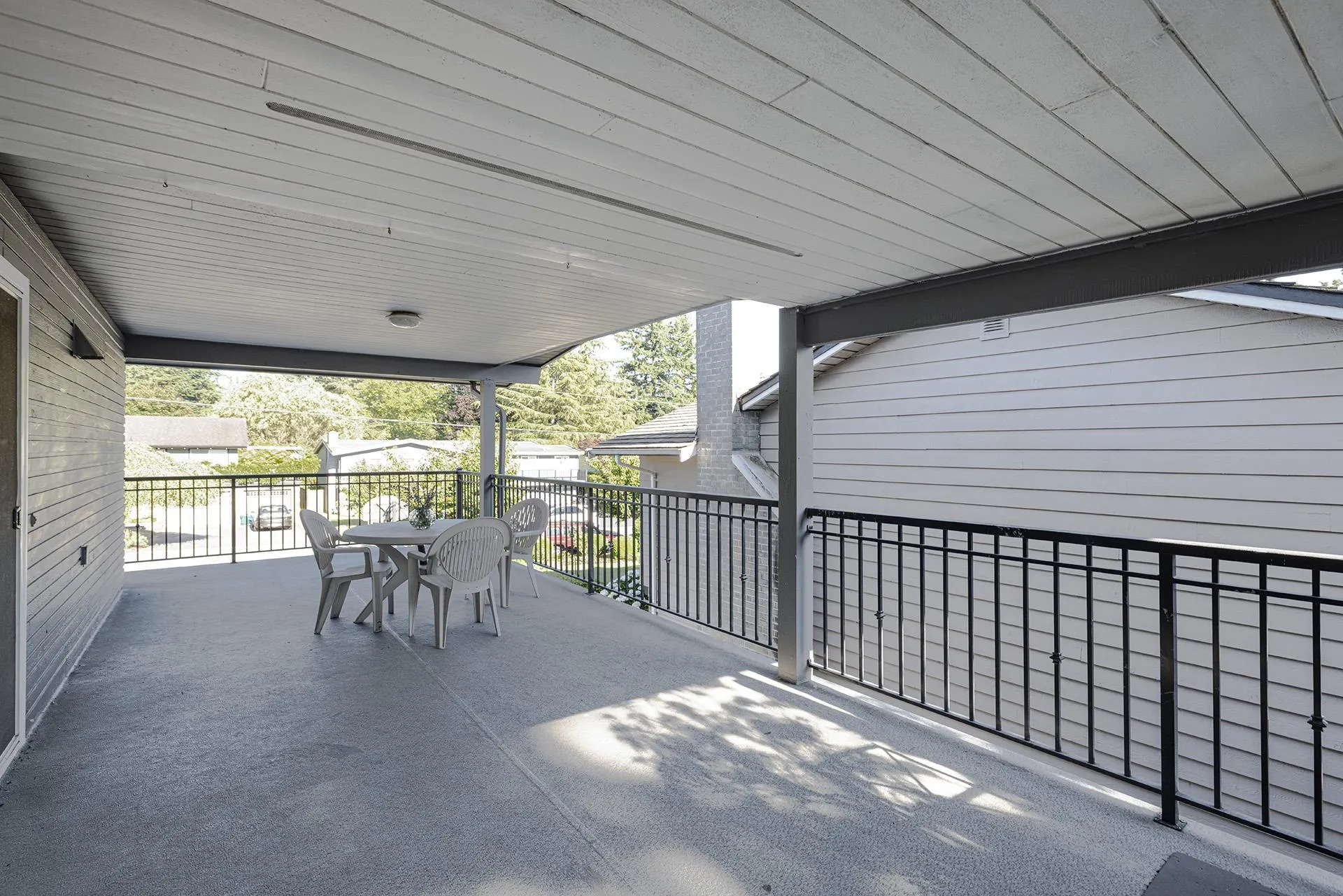 11055 Lincoln Drive