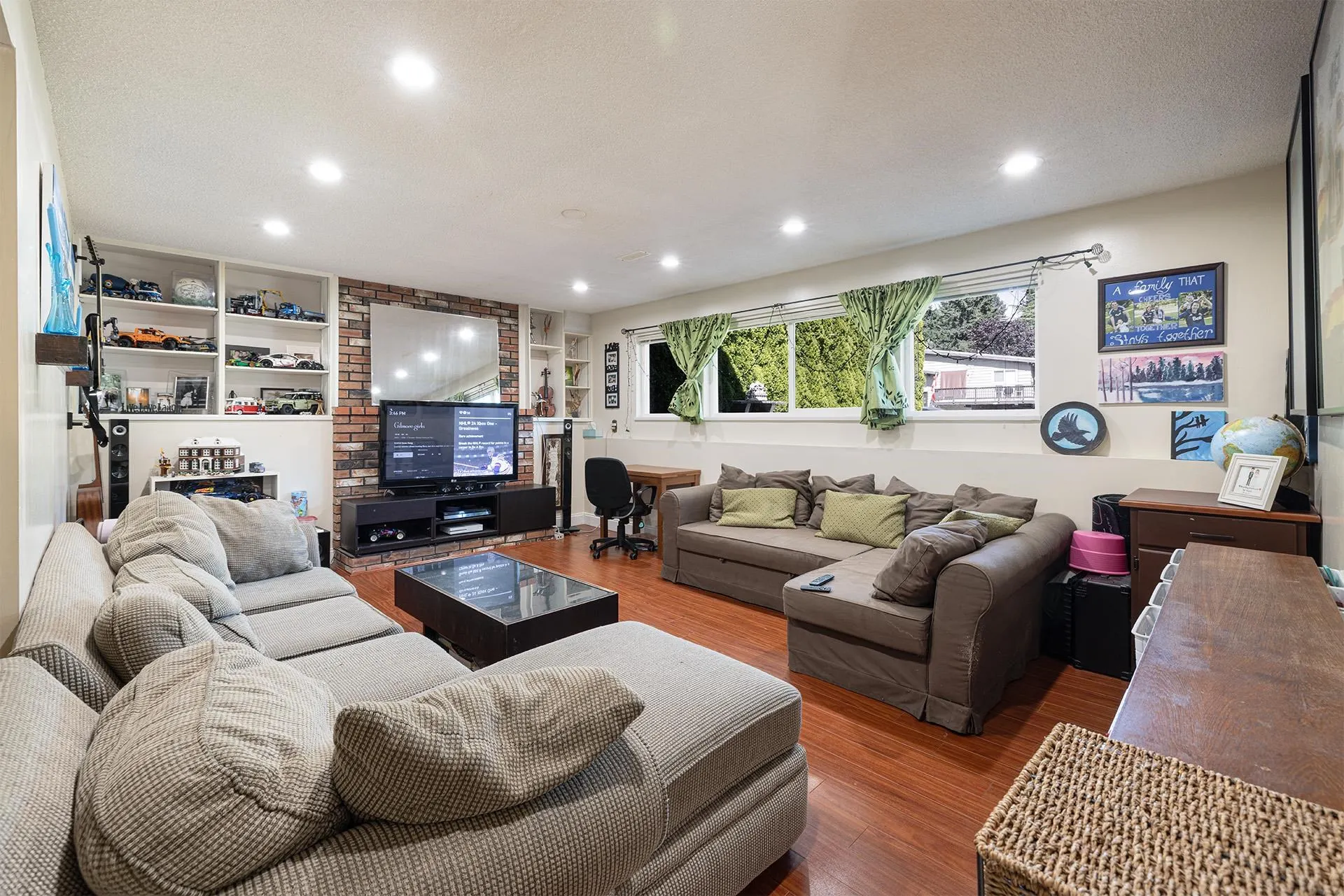 11055 Lincoln Drive