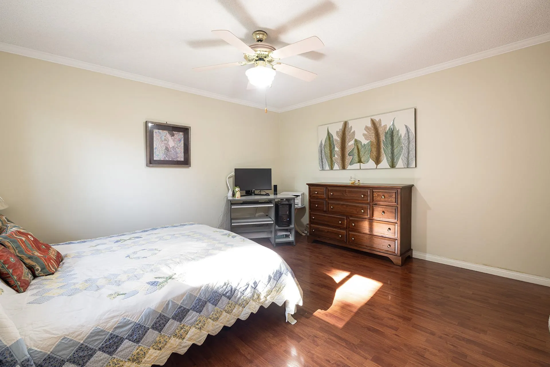 11055 Lincoln Drive