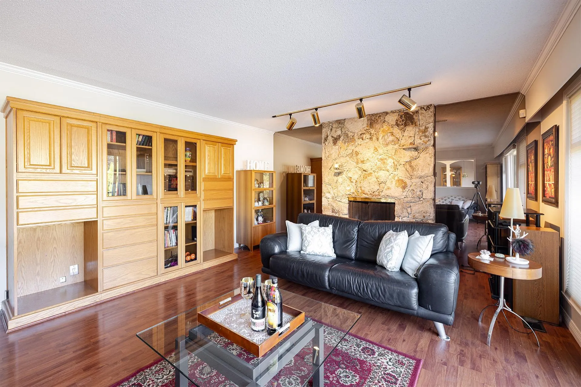 11055 Lincoln Drive