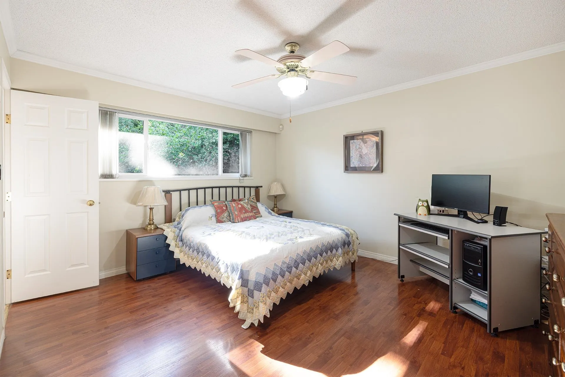 11055 Lincoln Drive