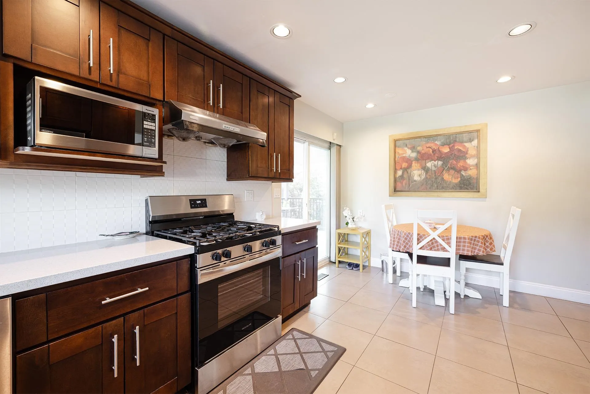 11055 Lincoln Drive