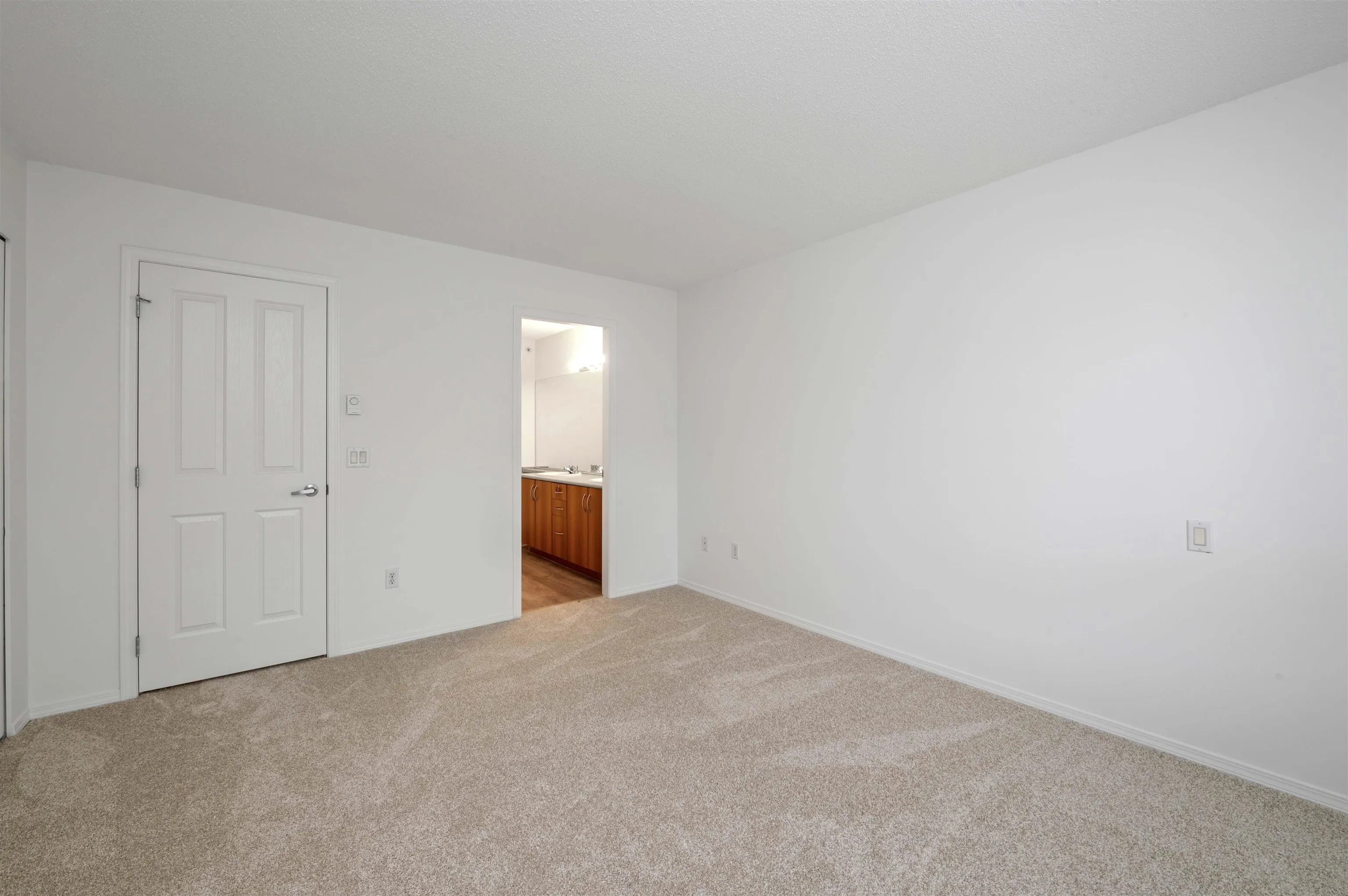 63 6747 203 Street