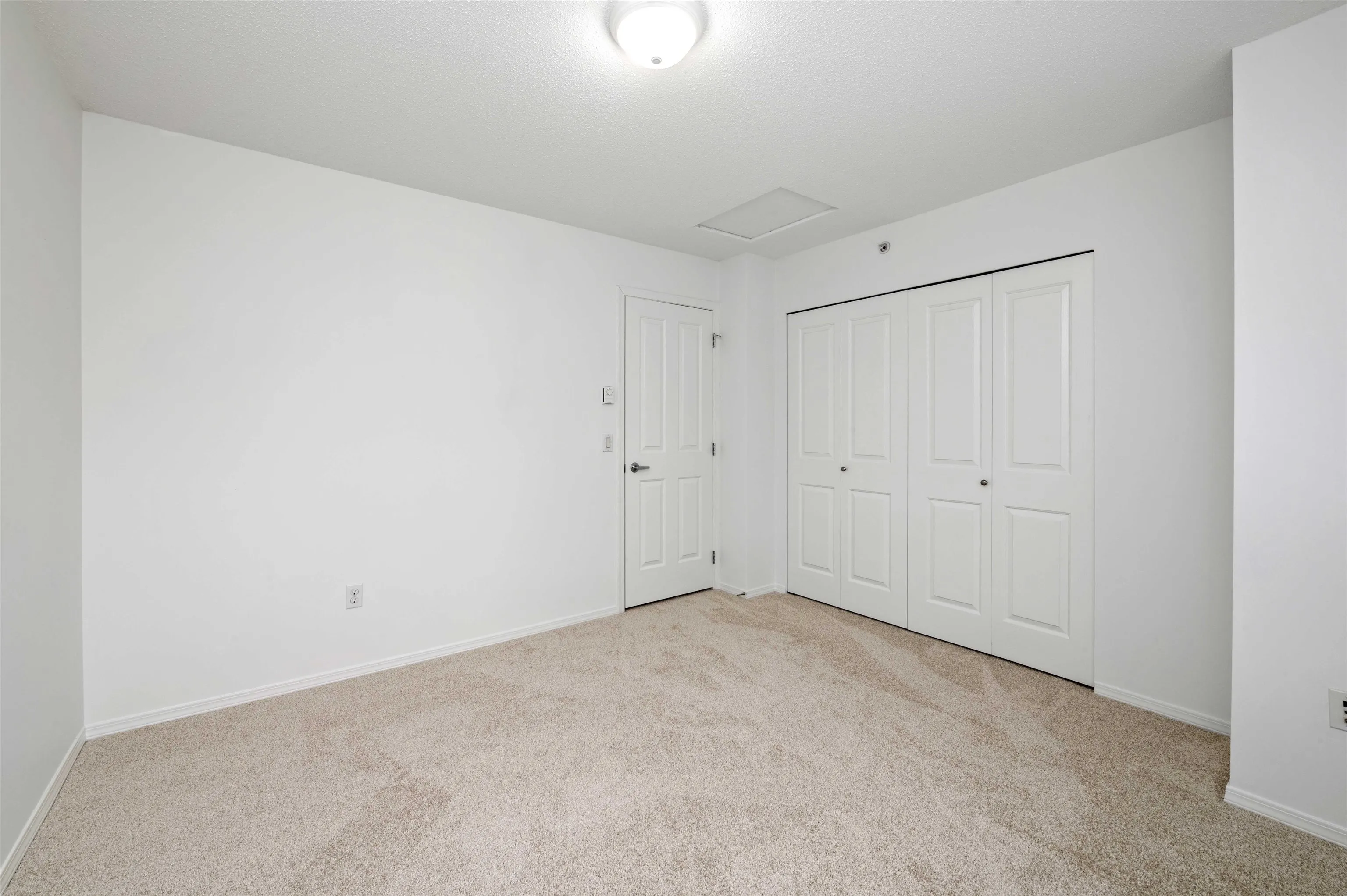 63 6747 203 Street
