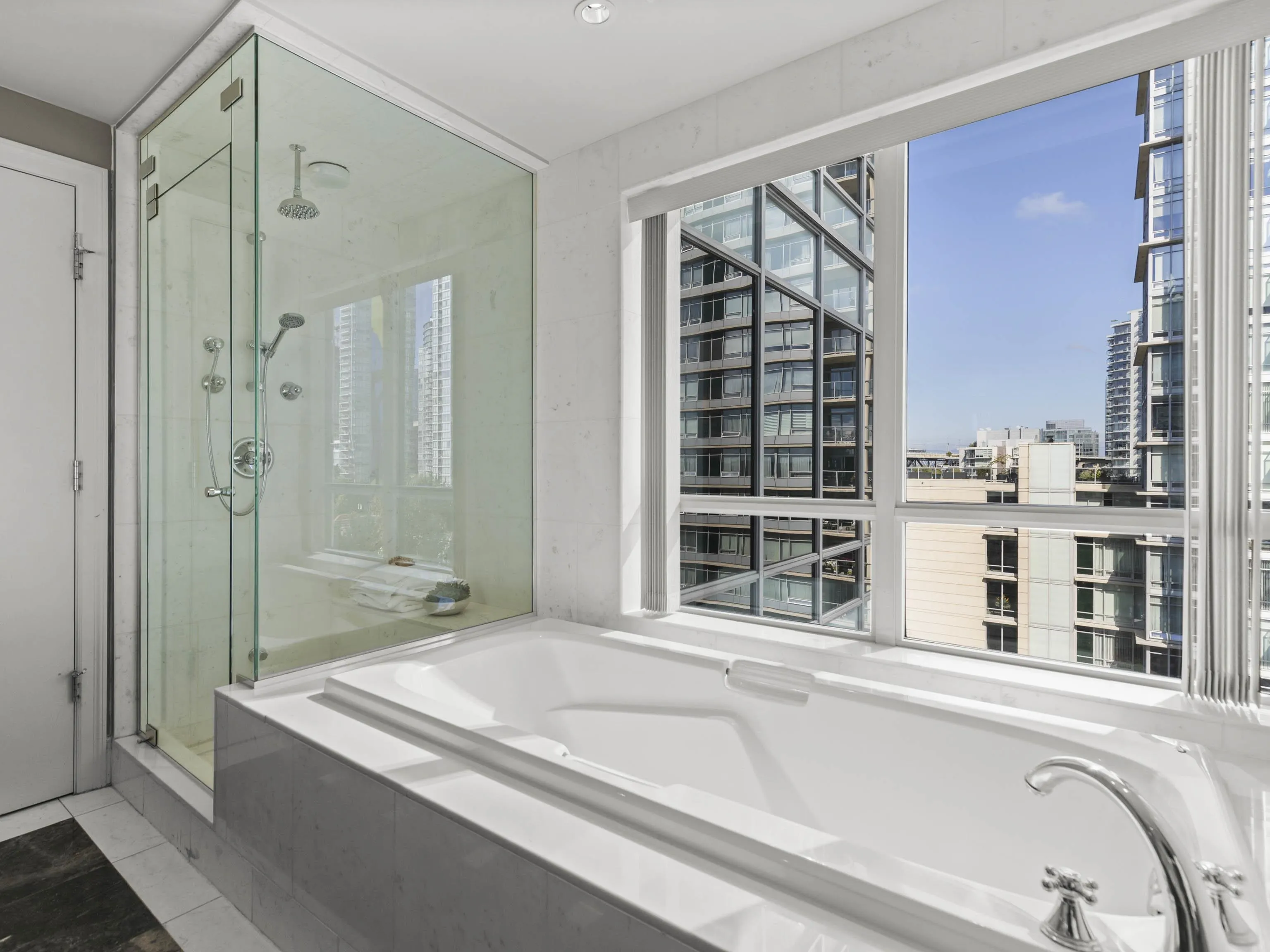 1003 1515 Homer Mews