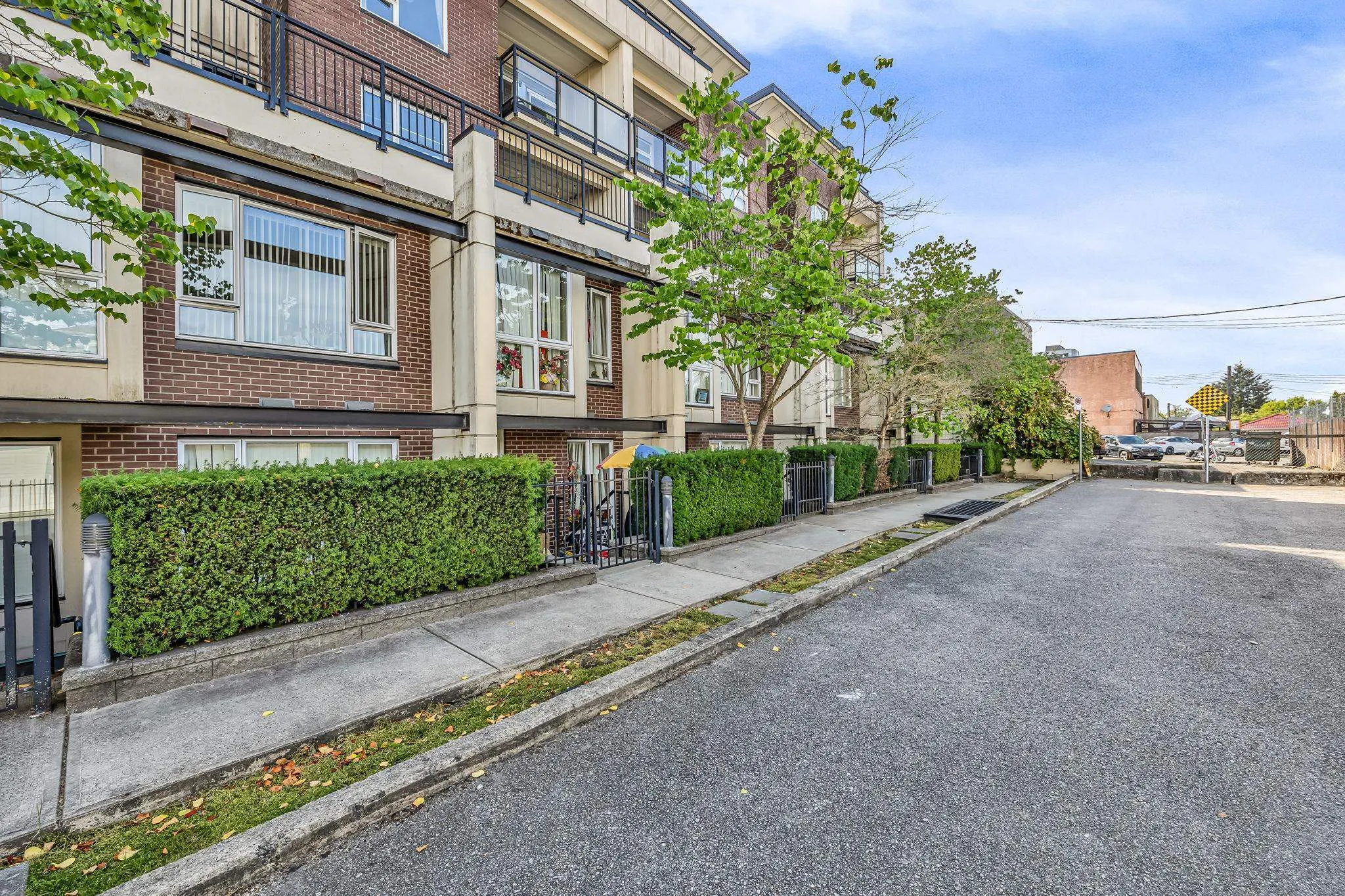 55 2239 Kingsway