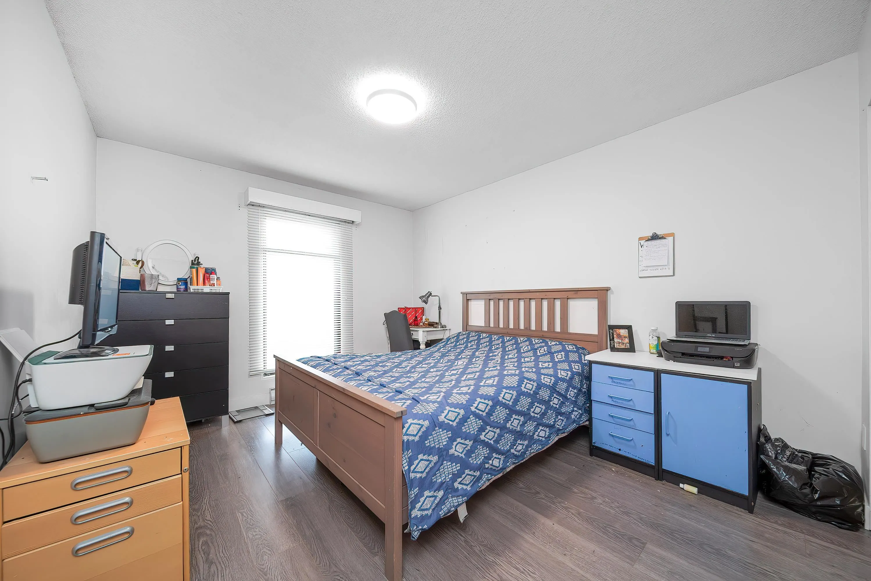 206 6105 Kingsway