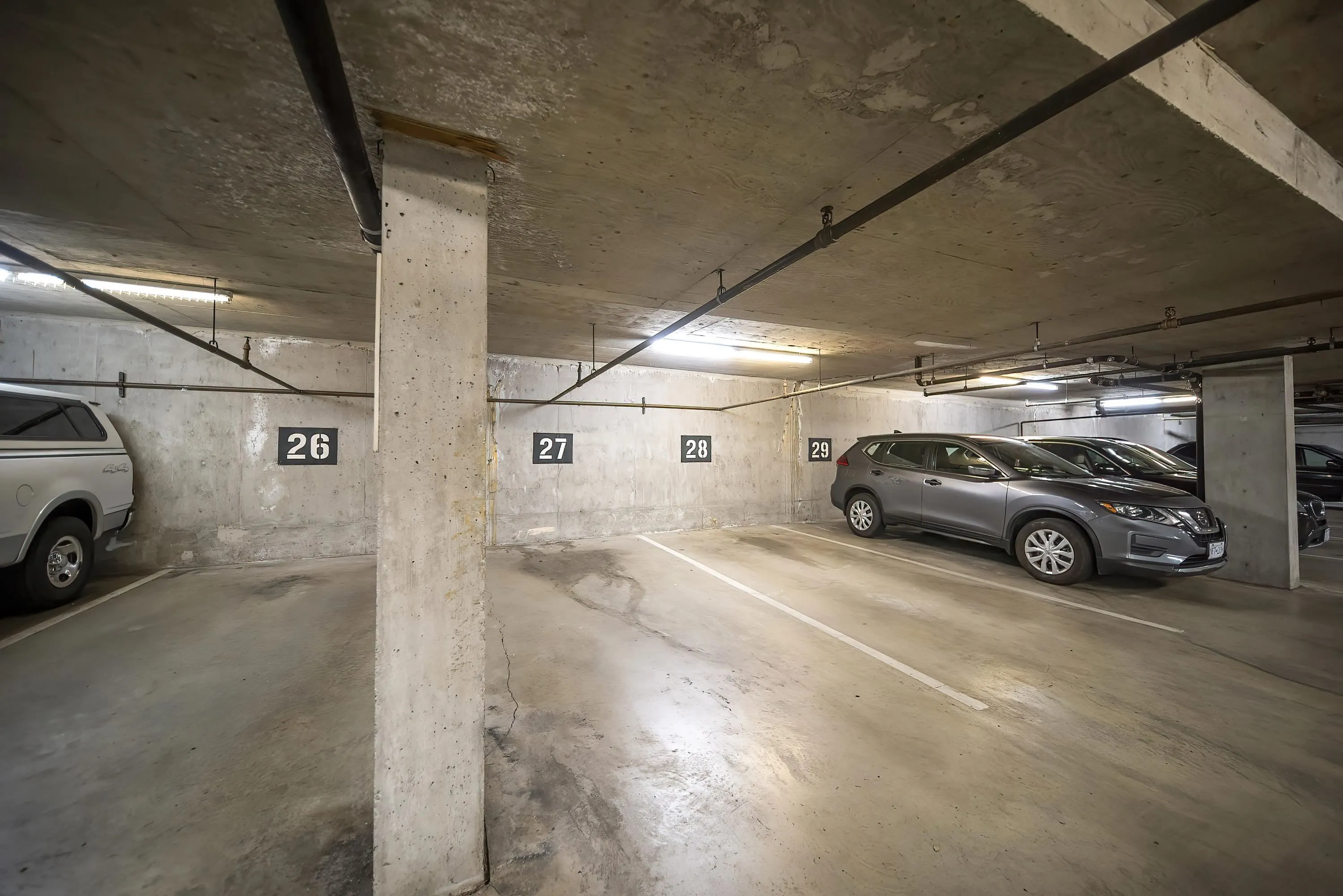 206 6105 Kingsway