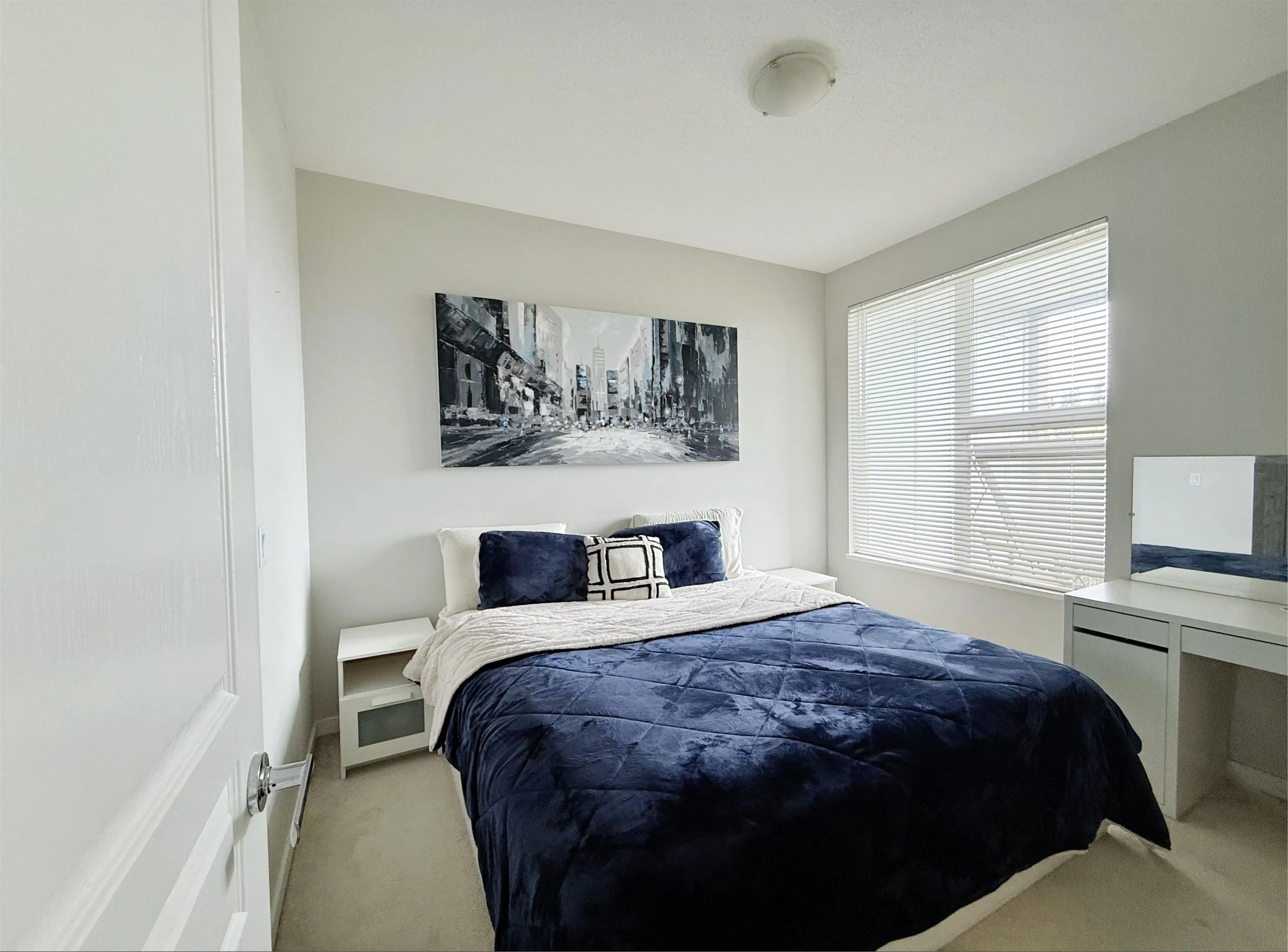 303 9399 Alexandra Road