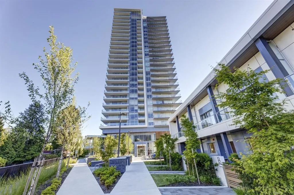 2207 200 Klahanie Court