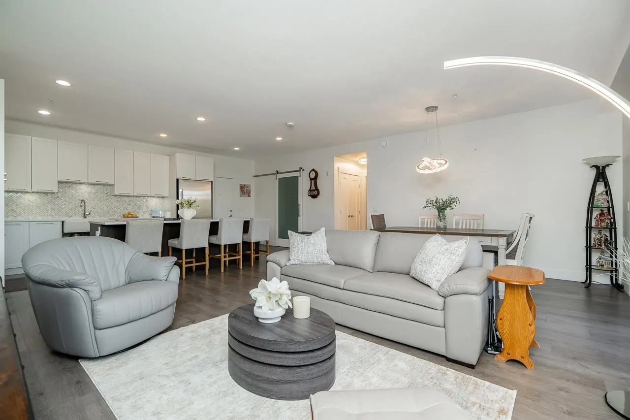 207 22087 49 Avenue