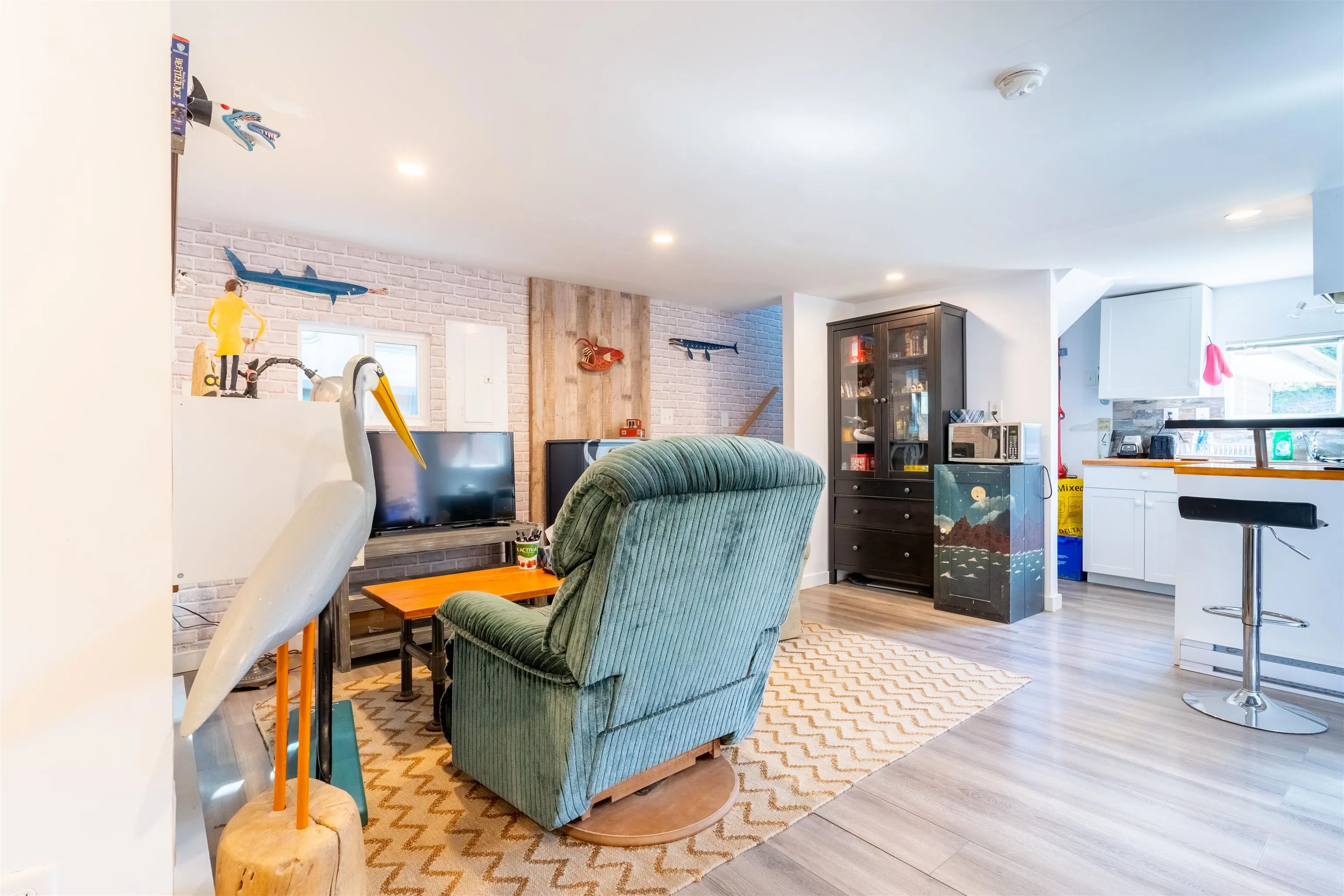 2 4485 W River Road