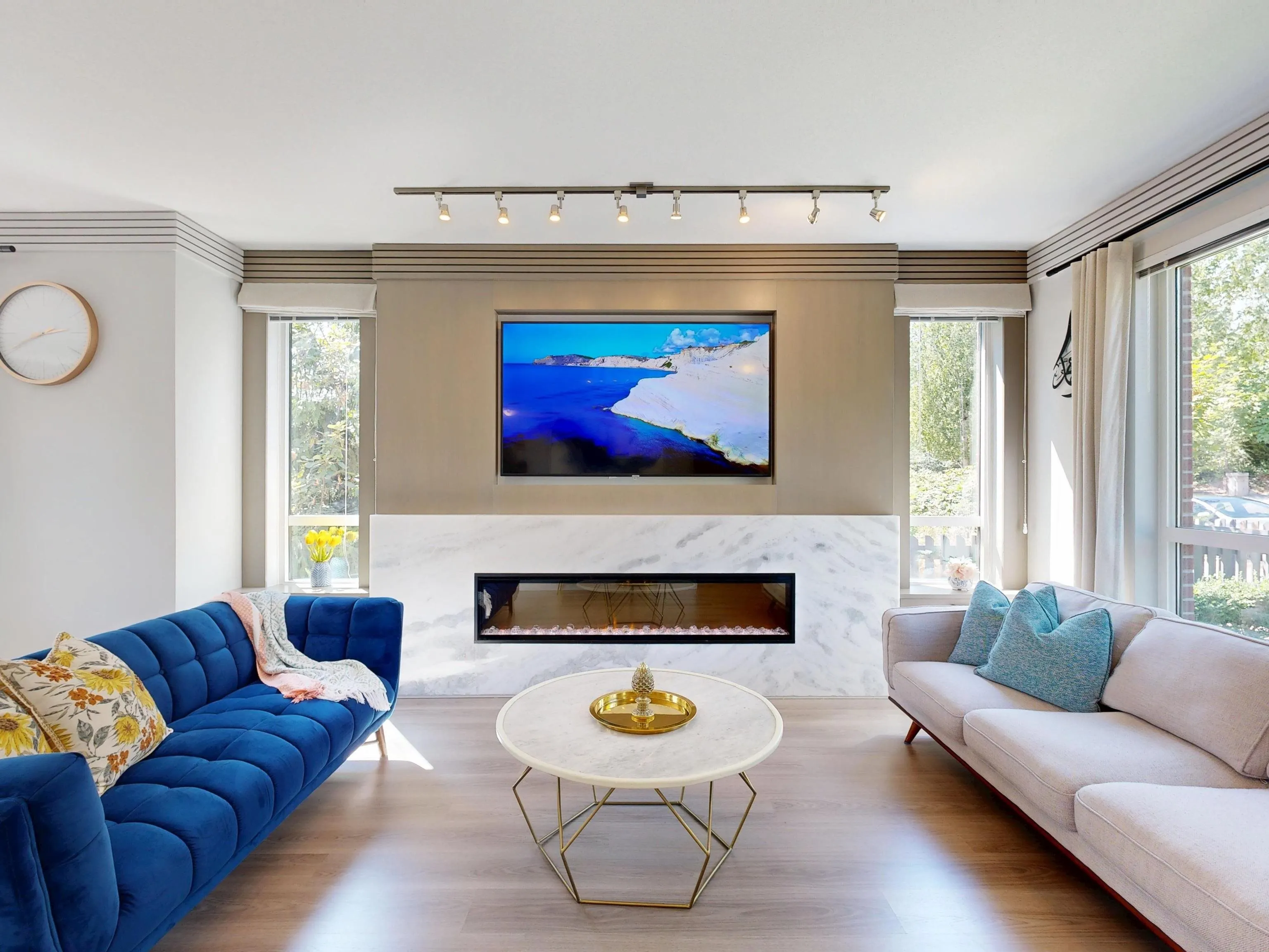 1 3500 Burke Village Promenade