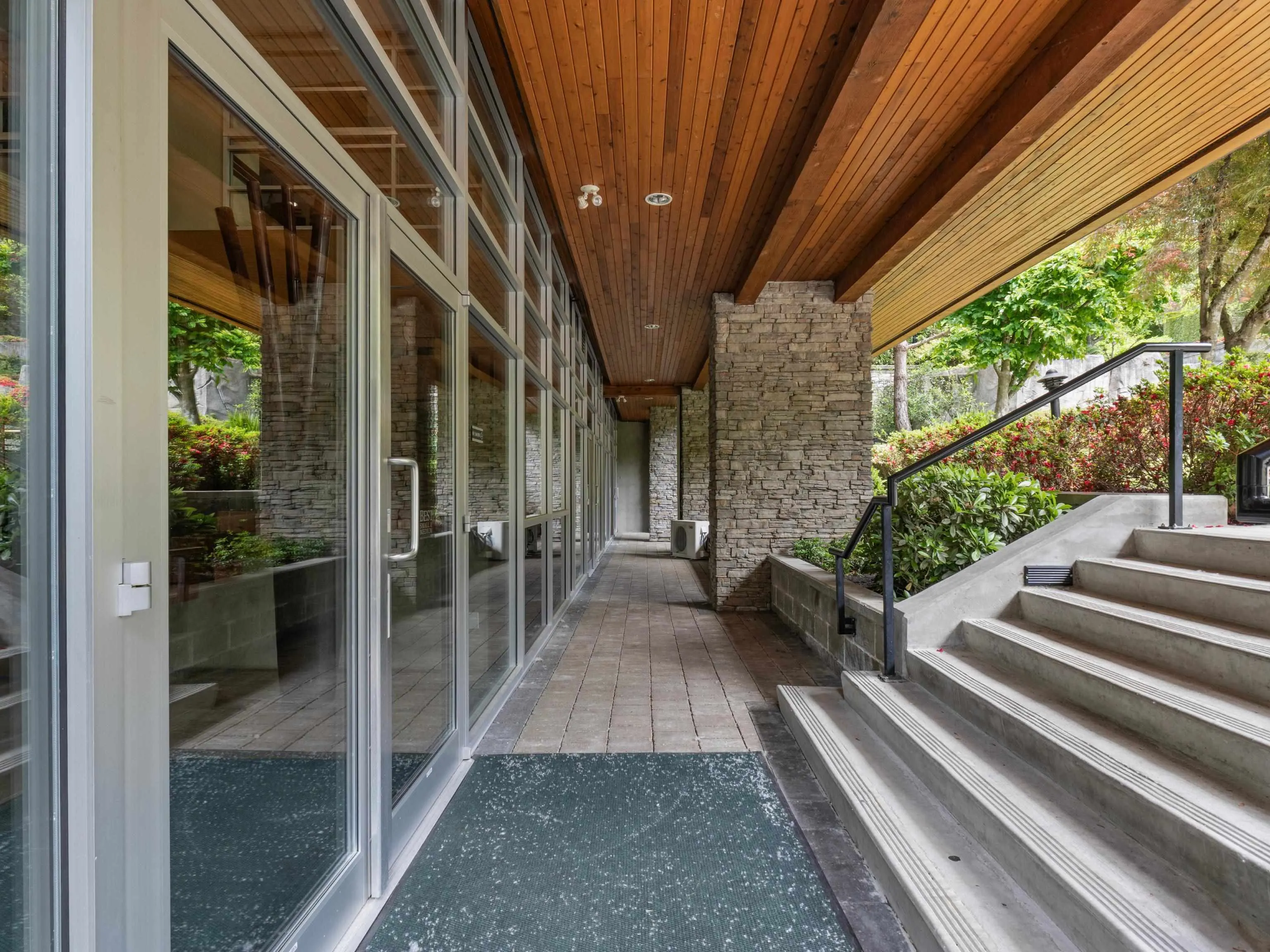 208 7428 Byrnepark Walk