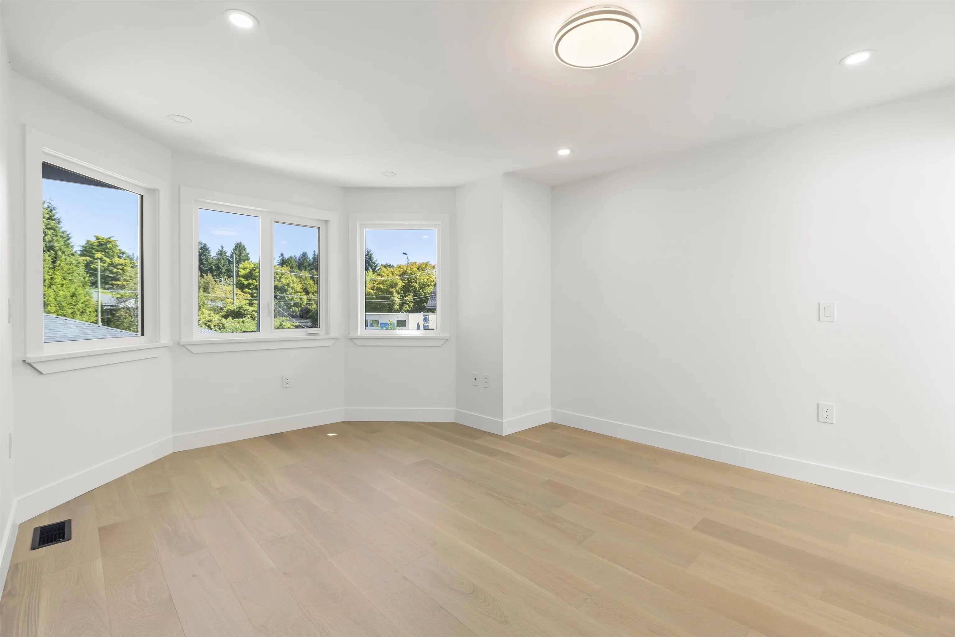 4085 SW Marine Drive
