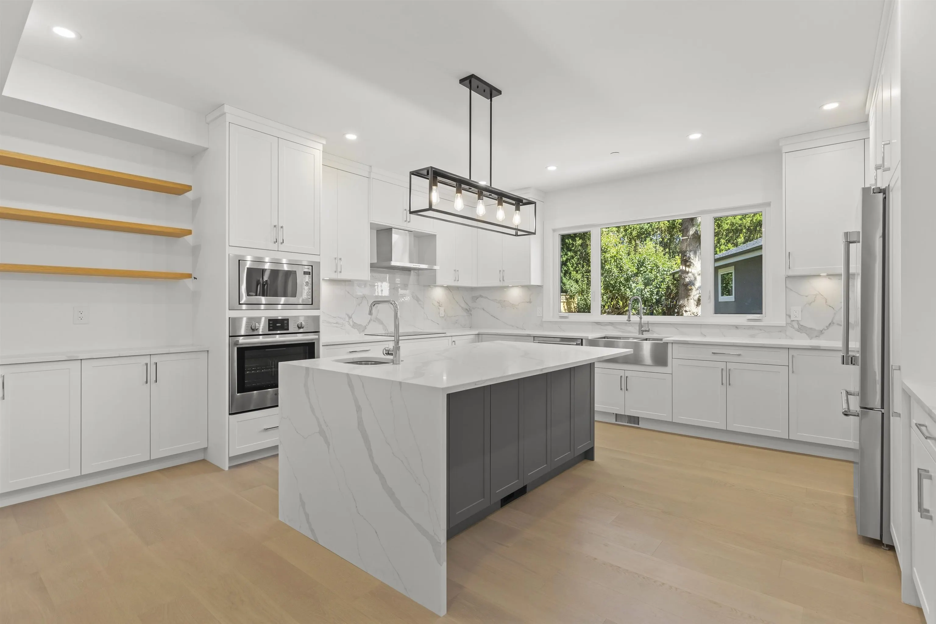 4085 SW Marine Drive