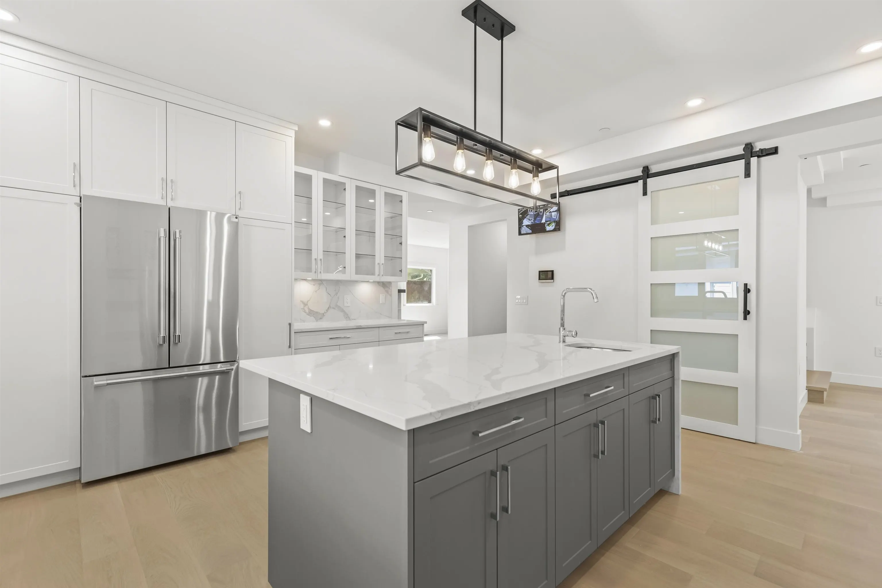 4085 SW Marine Drive