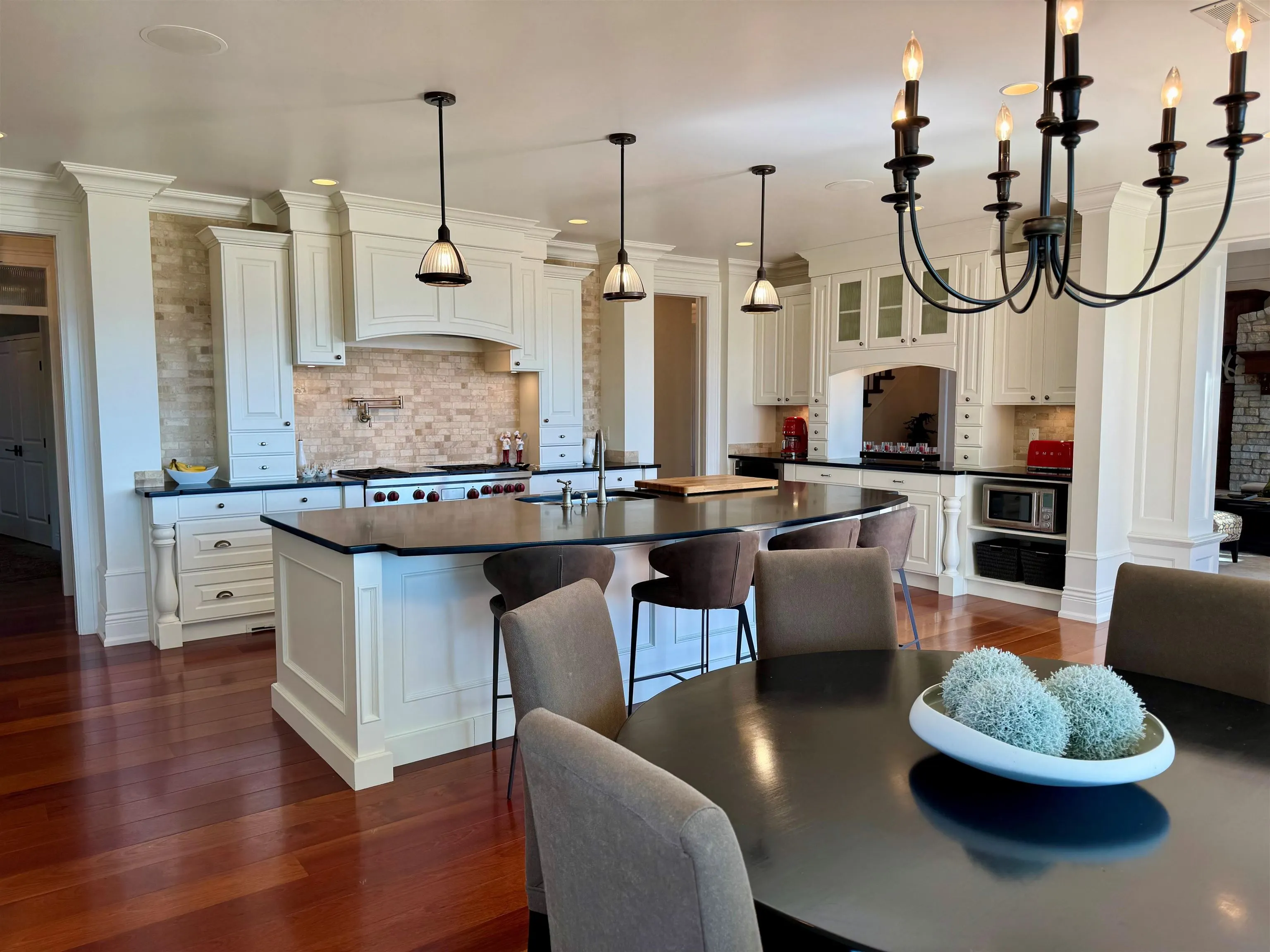2430 Jonquil Court