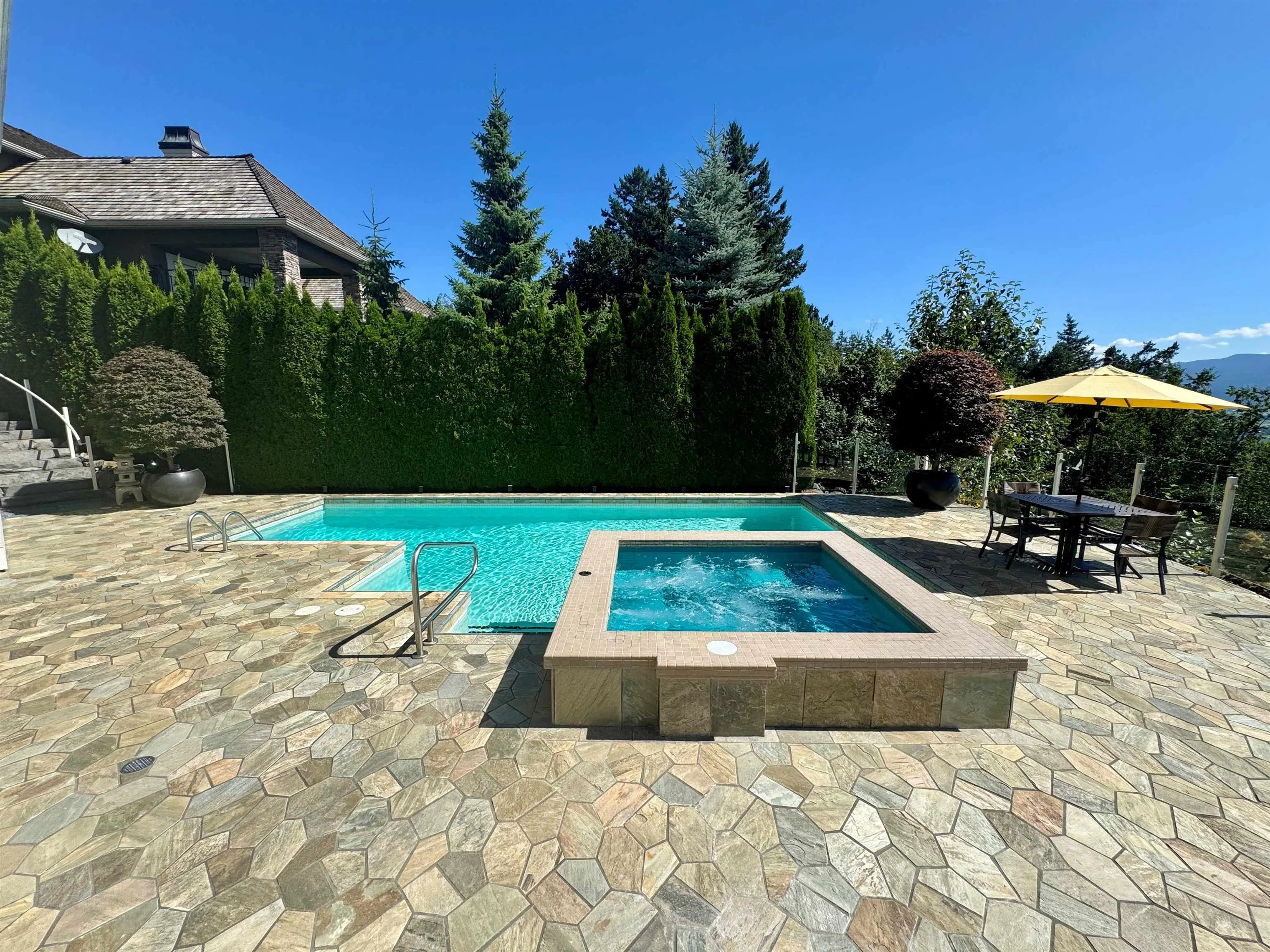 2430 Jonquil Court