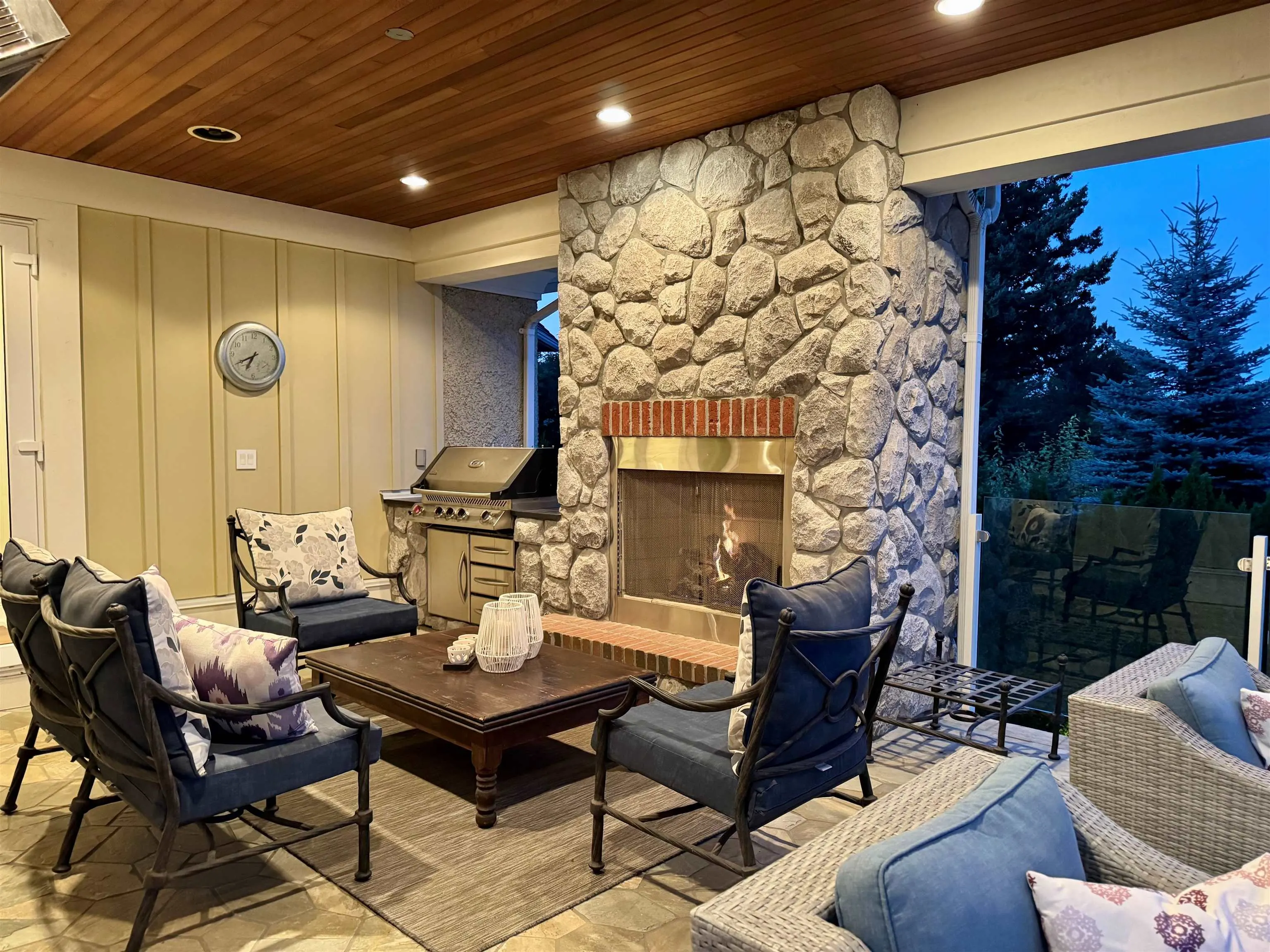 2430 Jonquil Court