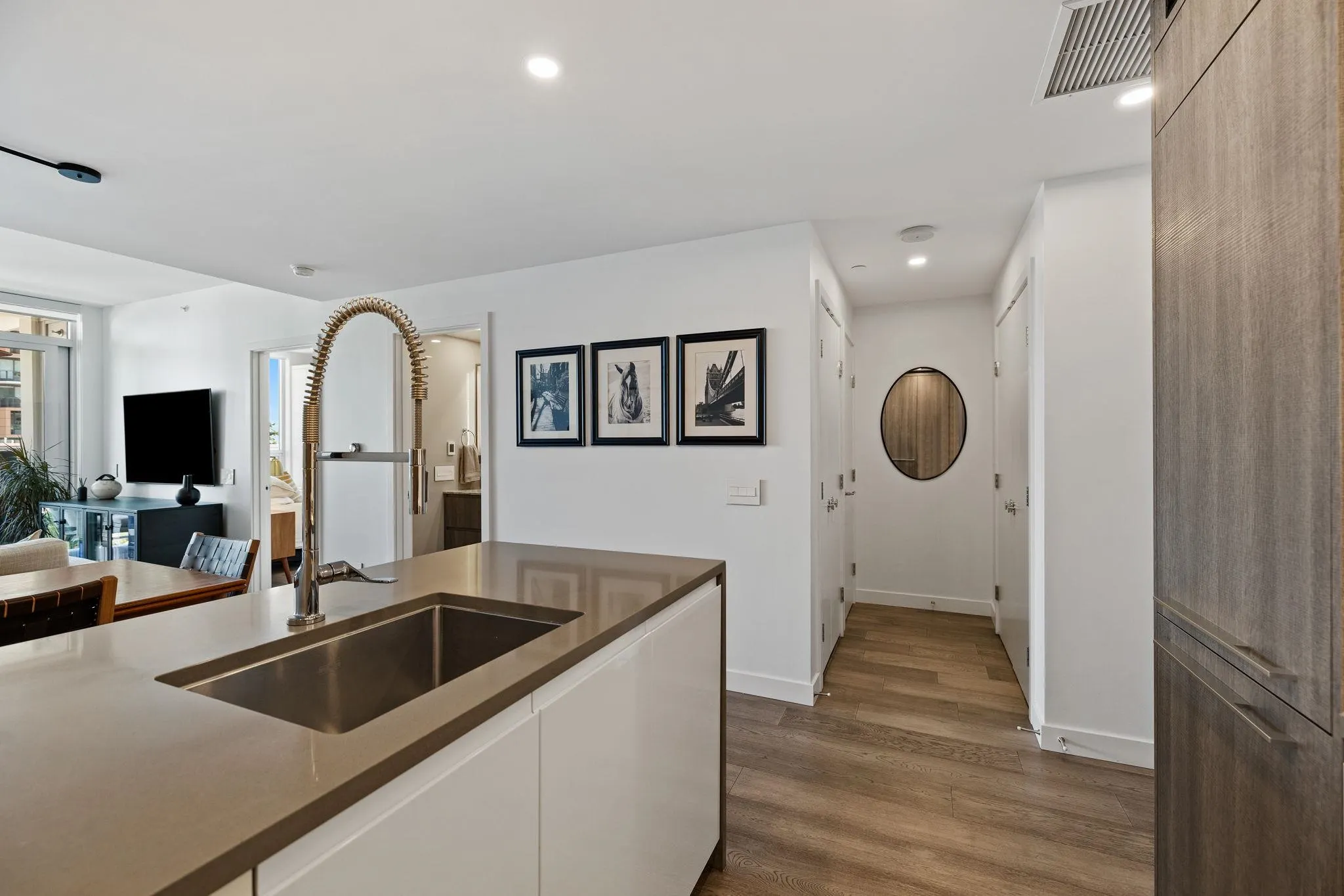 605 1441 Johnston Road