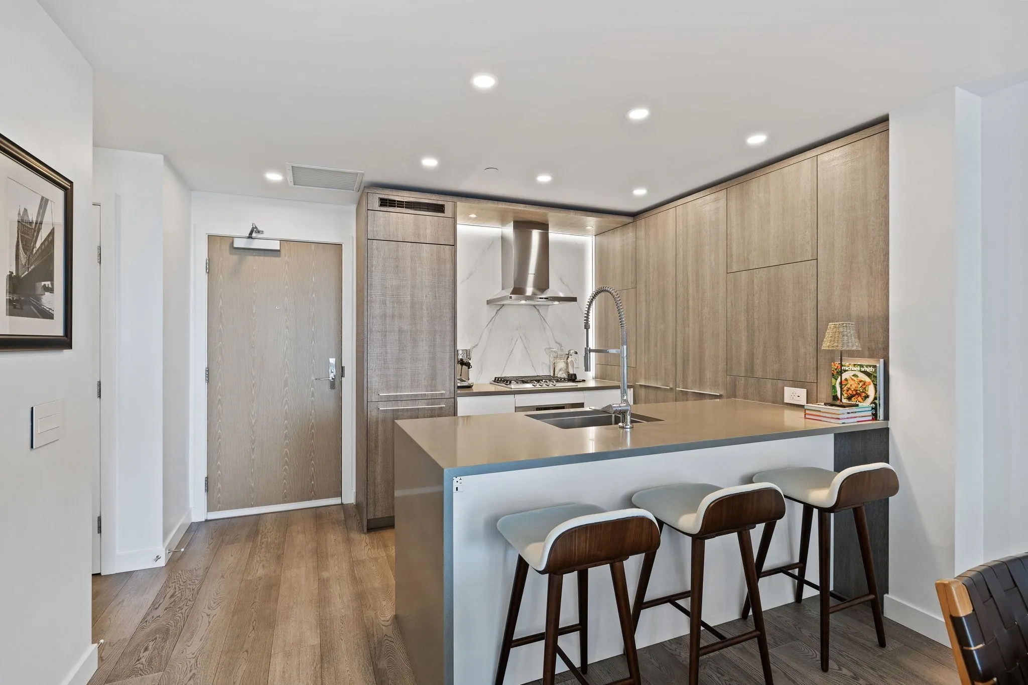 605 1441 Johnston Road