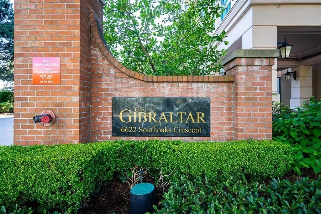 1302 6622 Southoaks Crescent