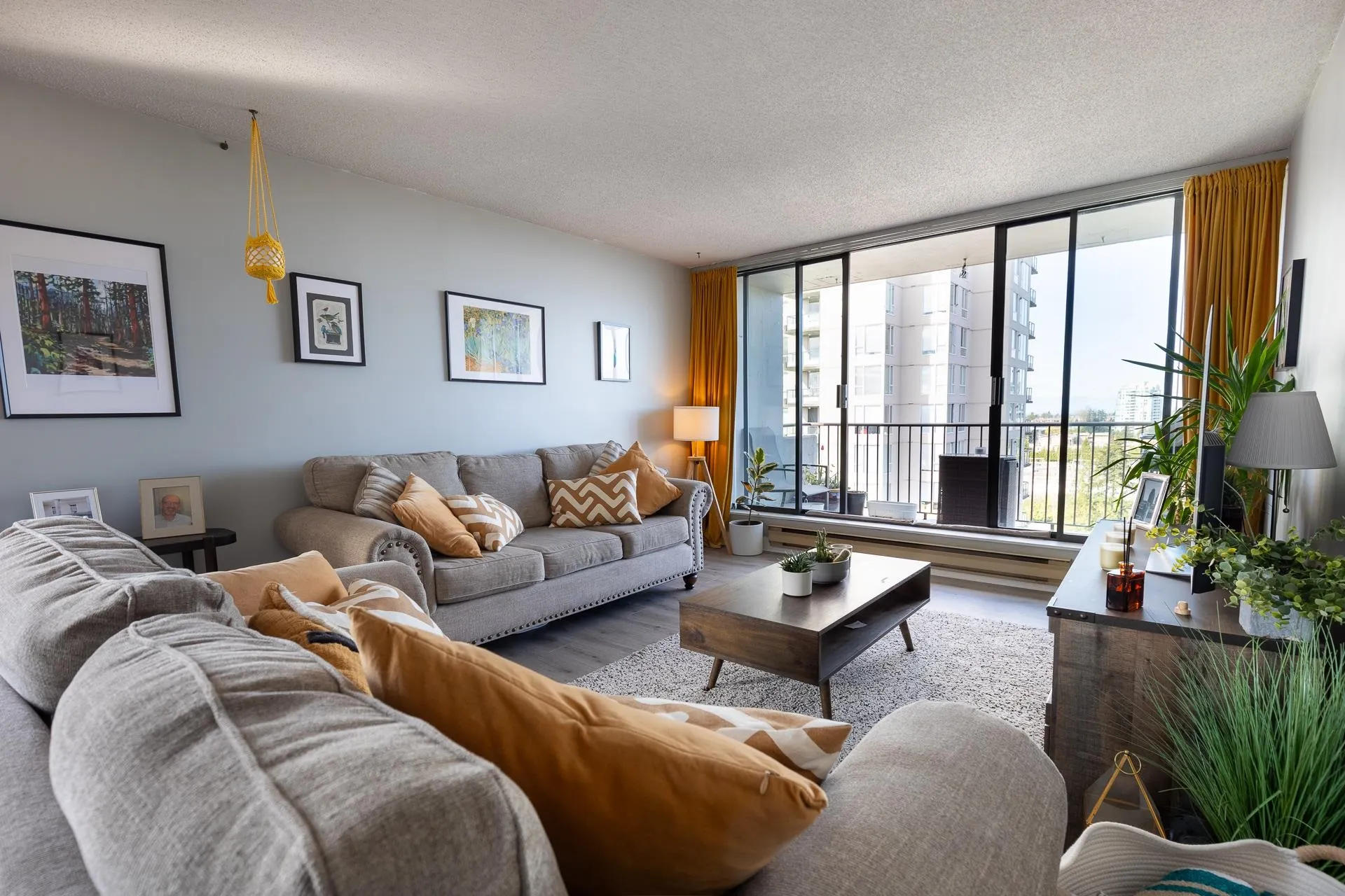 1404 7235 Salisbury Avenue