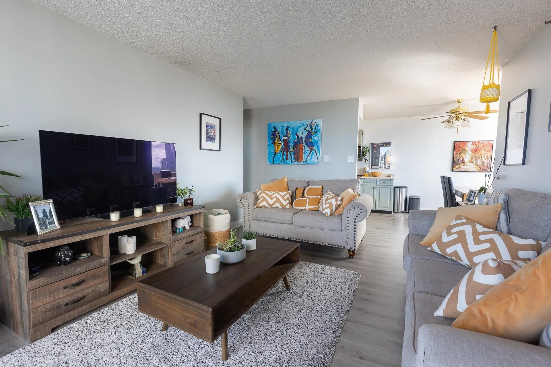 1404 7235 Salisbury Avenue