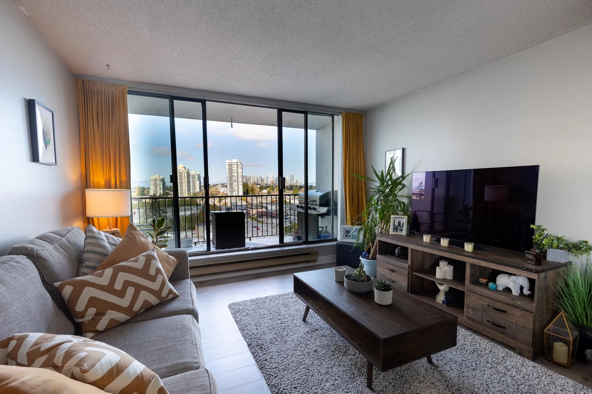 1404 7235 Salisbury Avenue