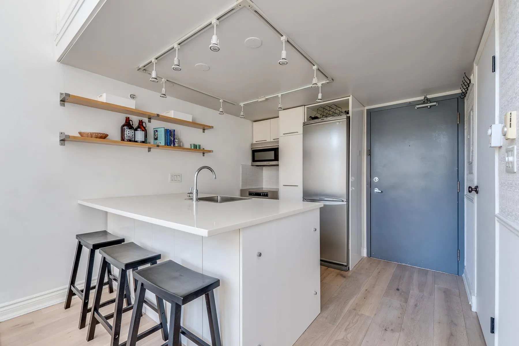 408 1 E Cordova Street
