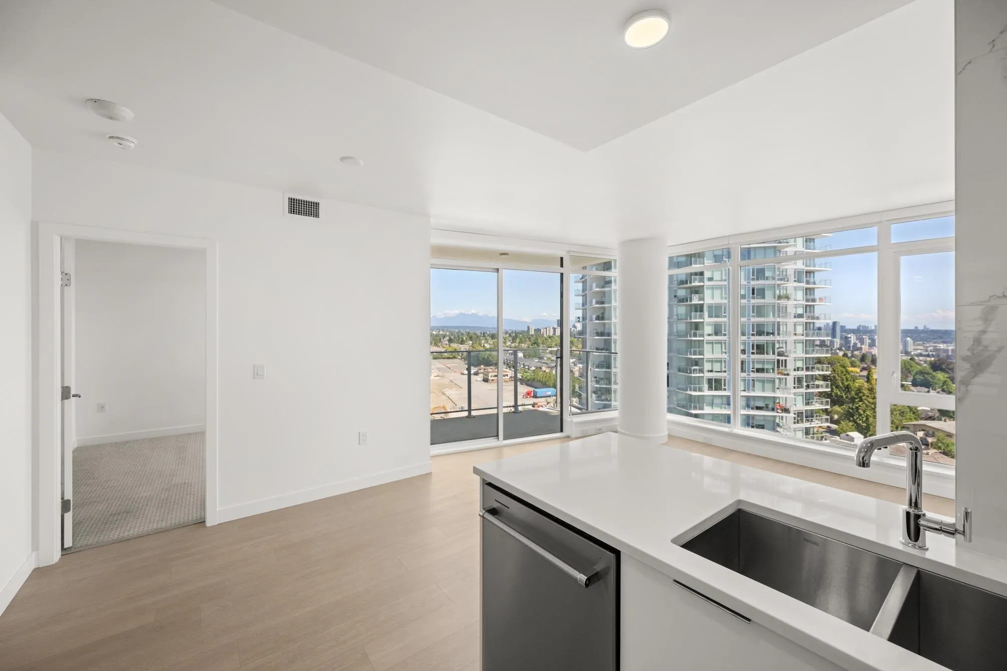 1305 7683 Park Crescent