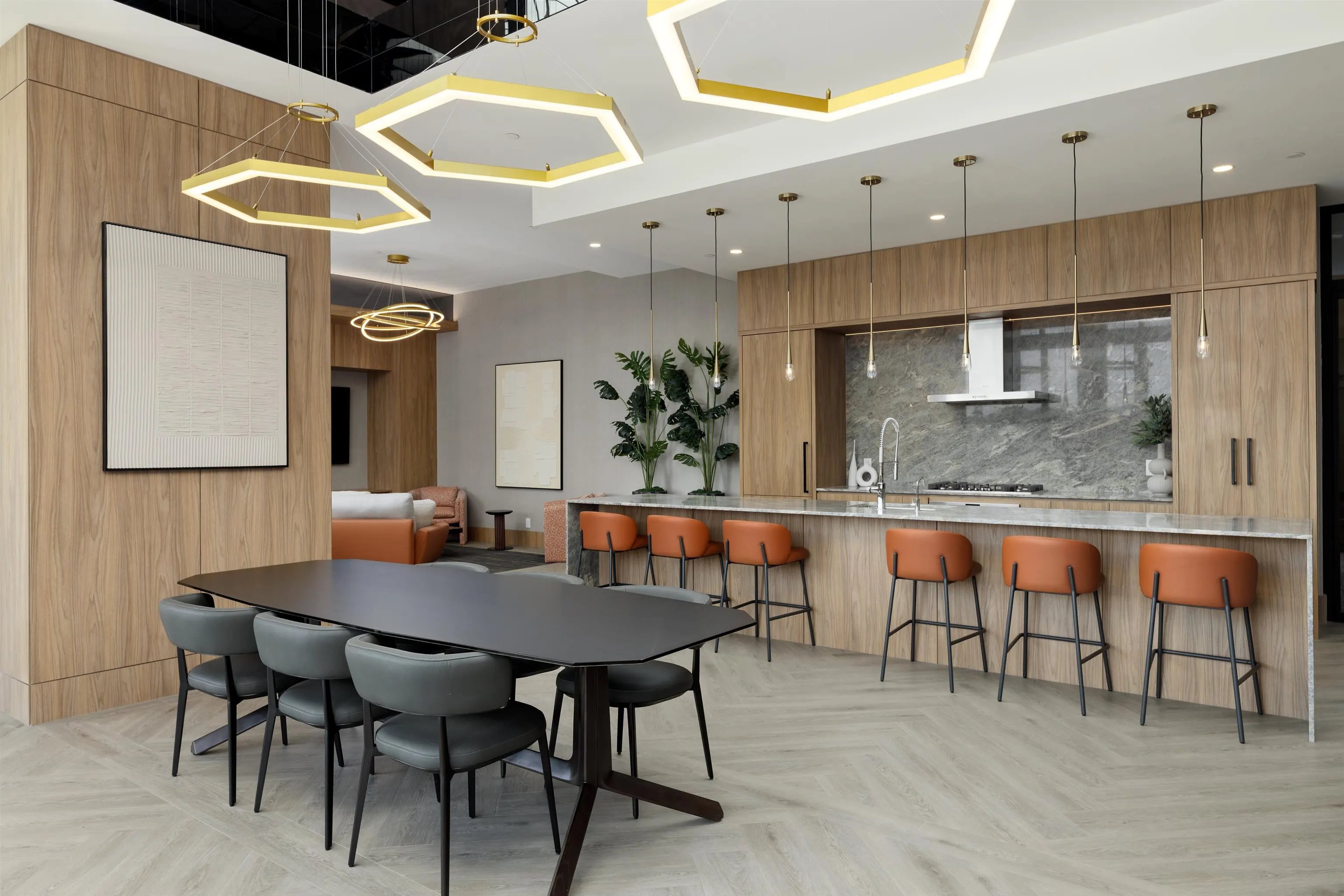 2907 4168 Lougheed Highway